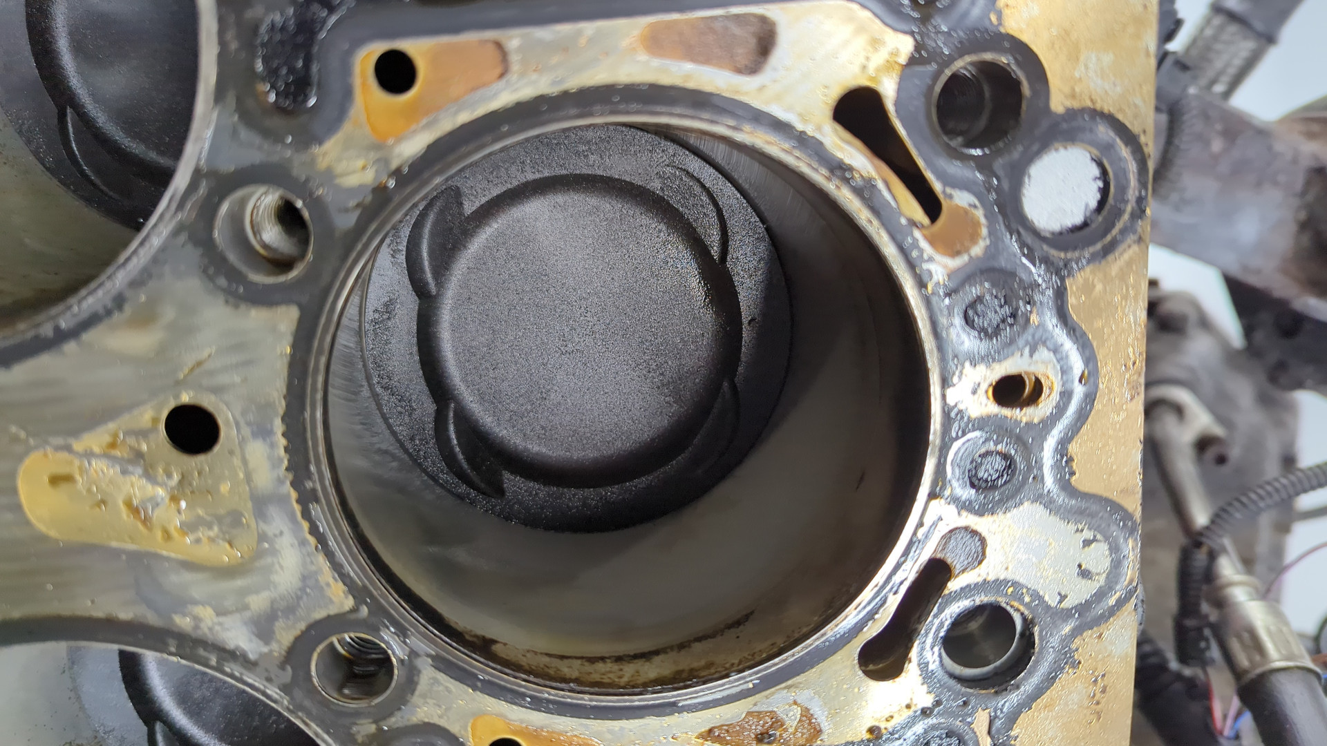 Блок двигателя