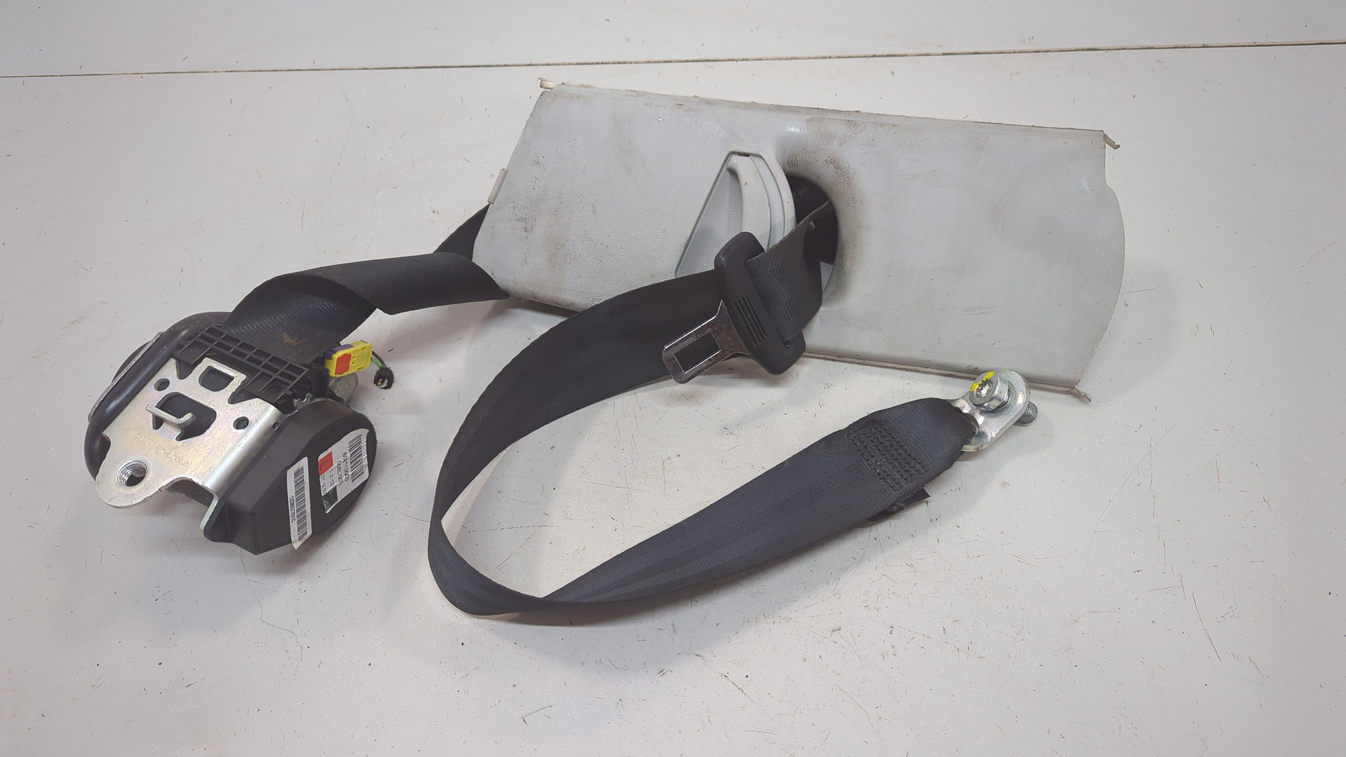 Ремень безопасности