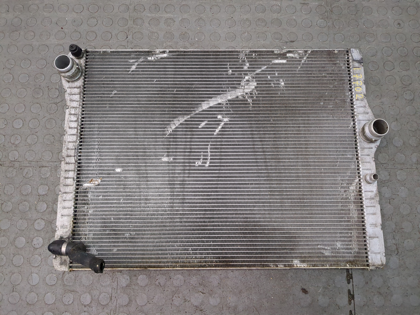 Радиатор охлаждения двигателя основной