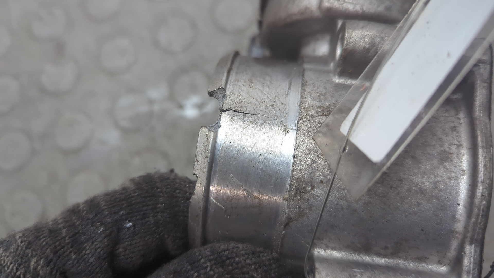 Заслонка дроссельная электрическая