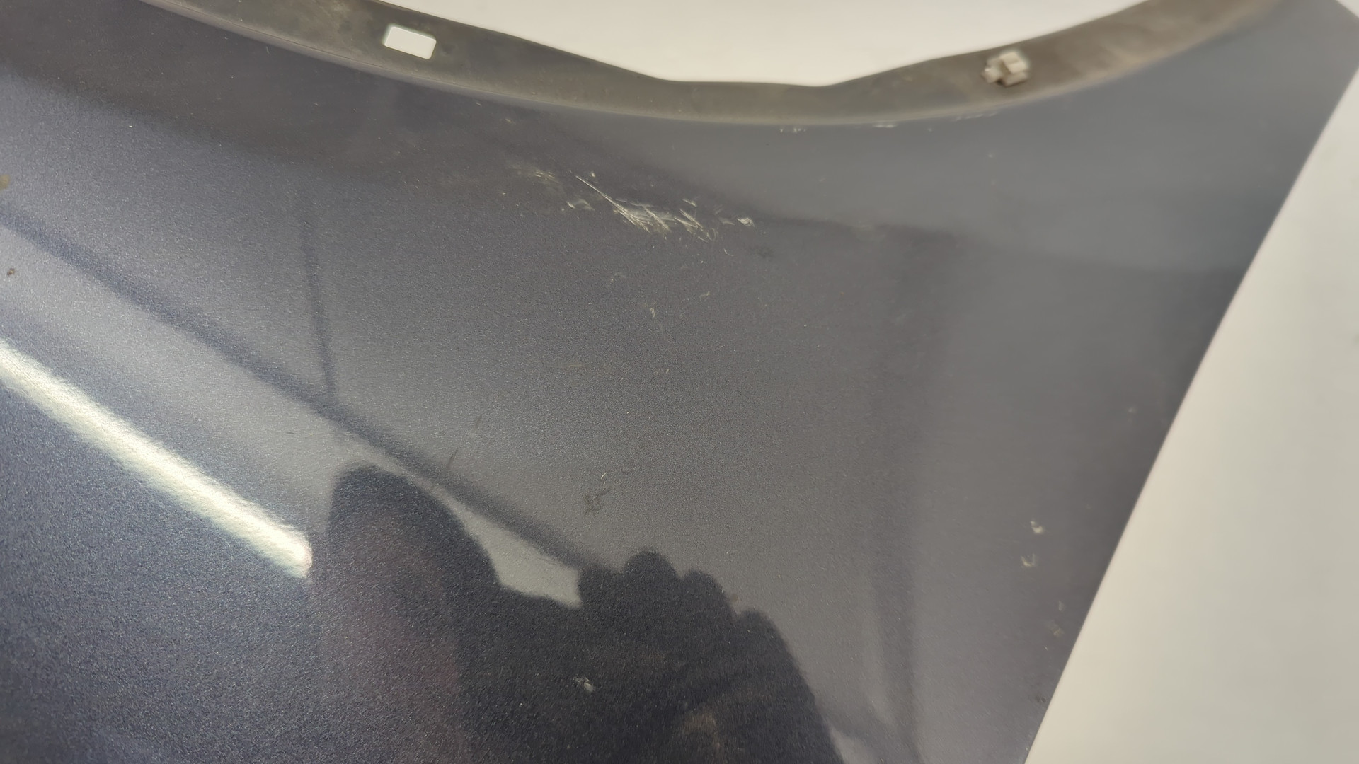 Крыло переднее правое