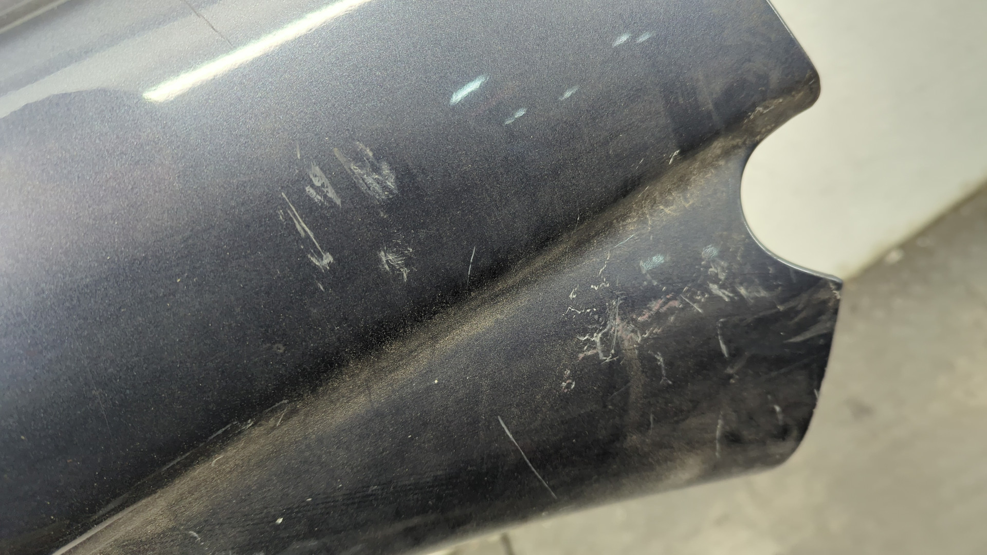 Крыло переднее правое