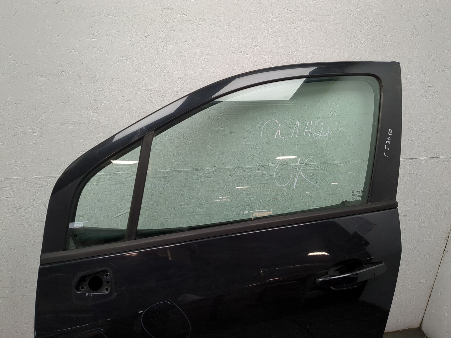 Дверь передняя левая