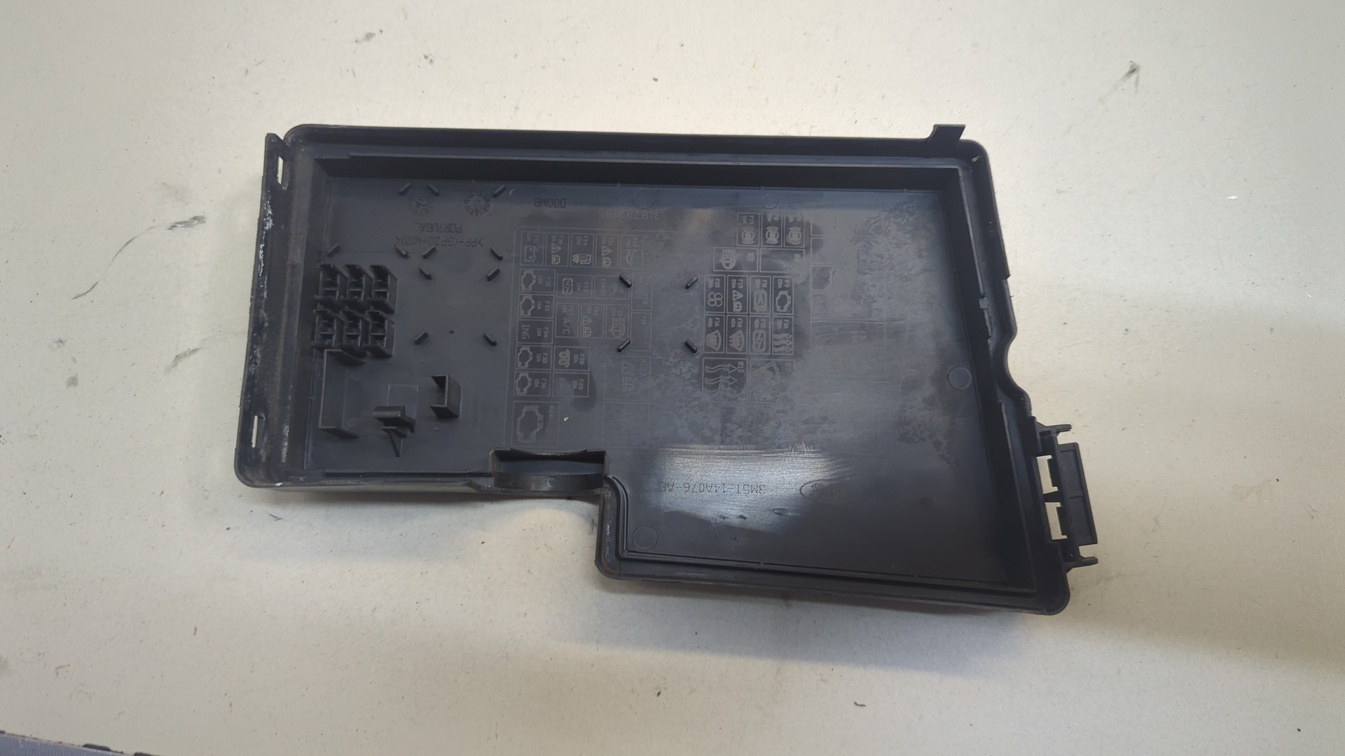 Корпус блока предохранителей