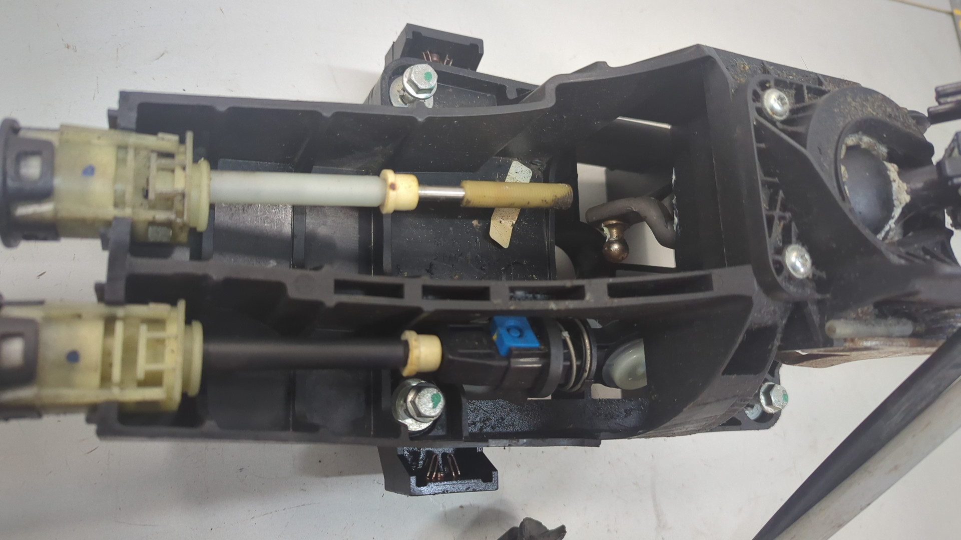 Кулиса МКПП / АКПП