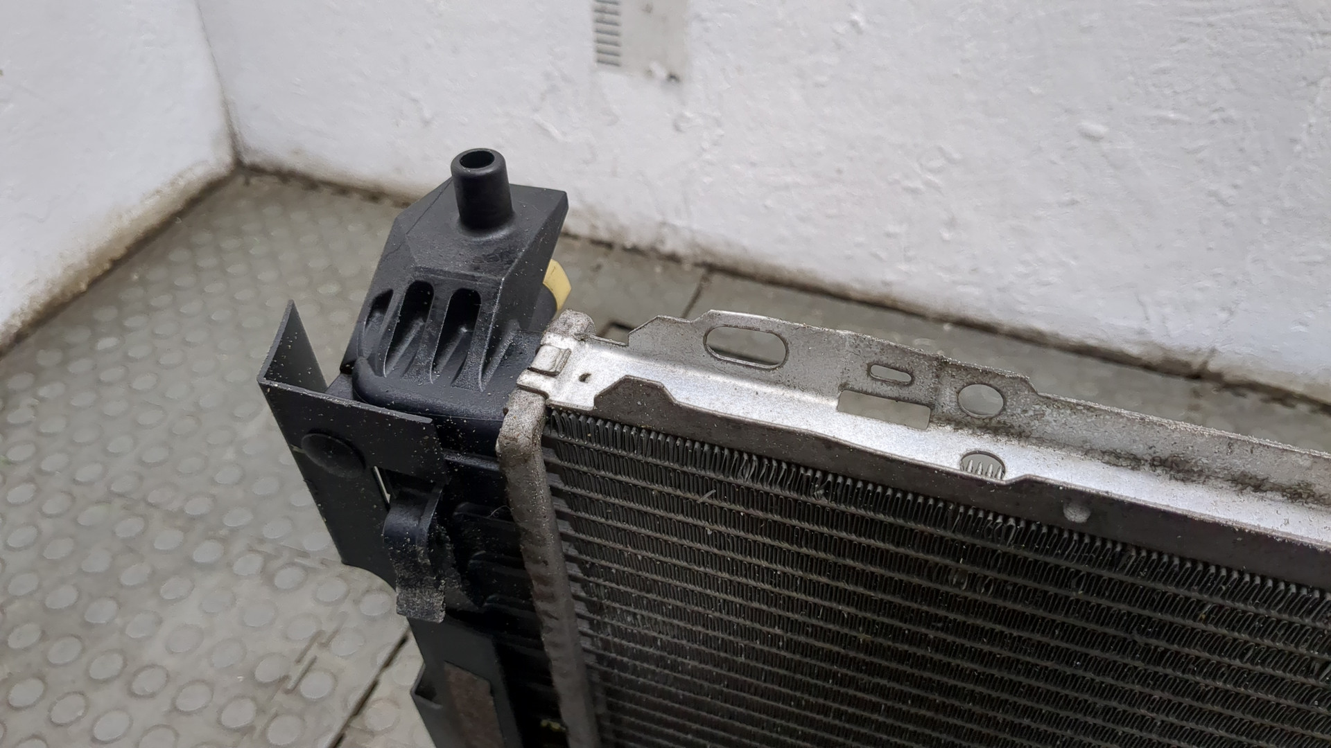 Радиатор охлаждения двигателя основной