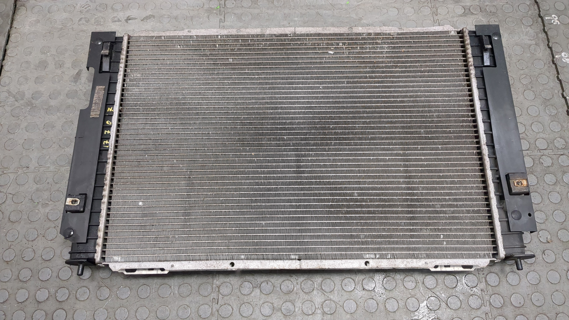 Радиатор охлаждения двигателя основной
