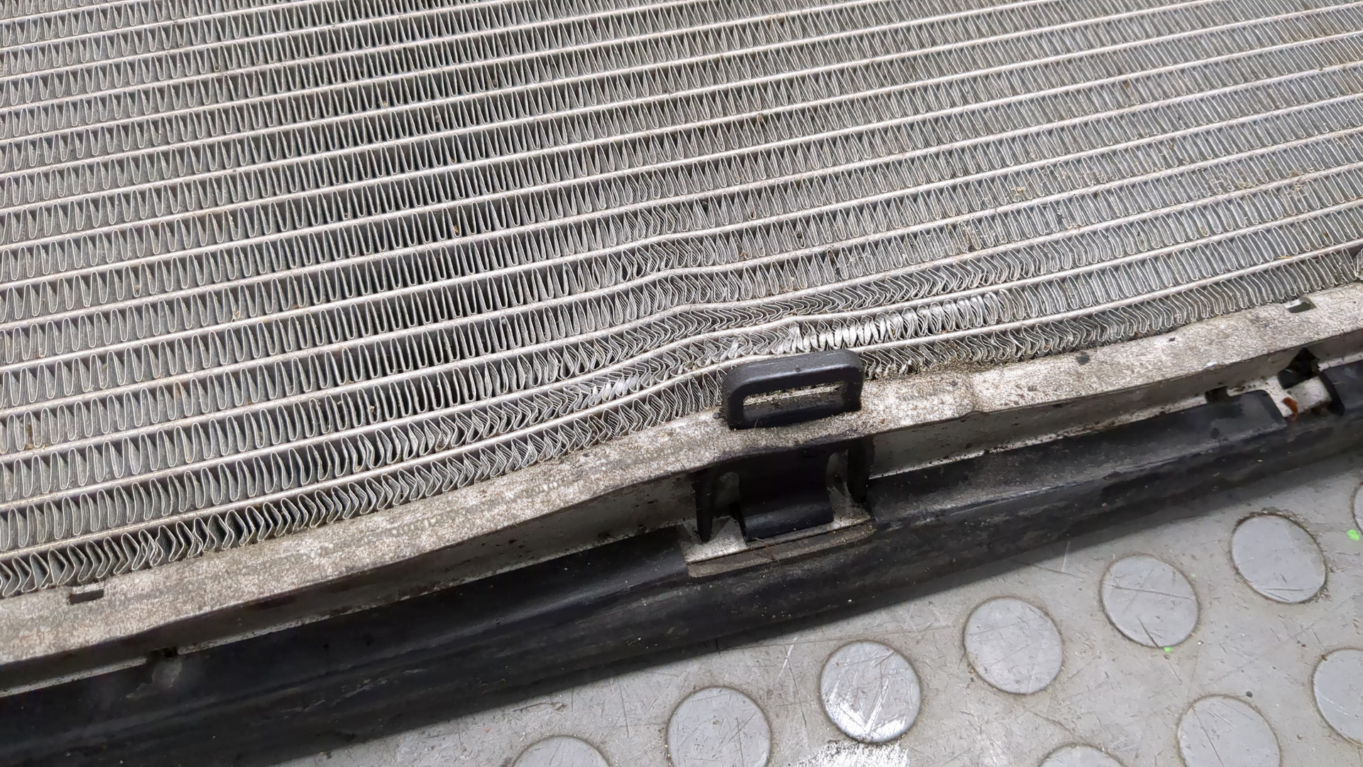 Радиатор охлаждения двигателя основной