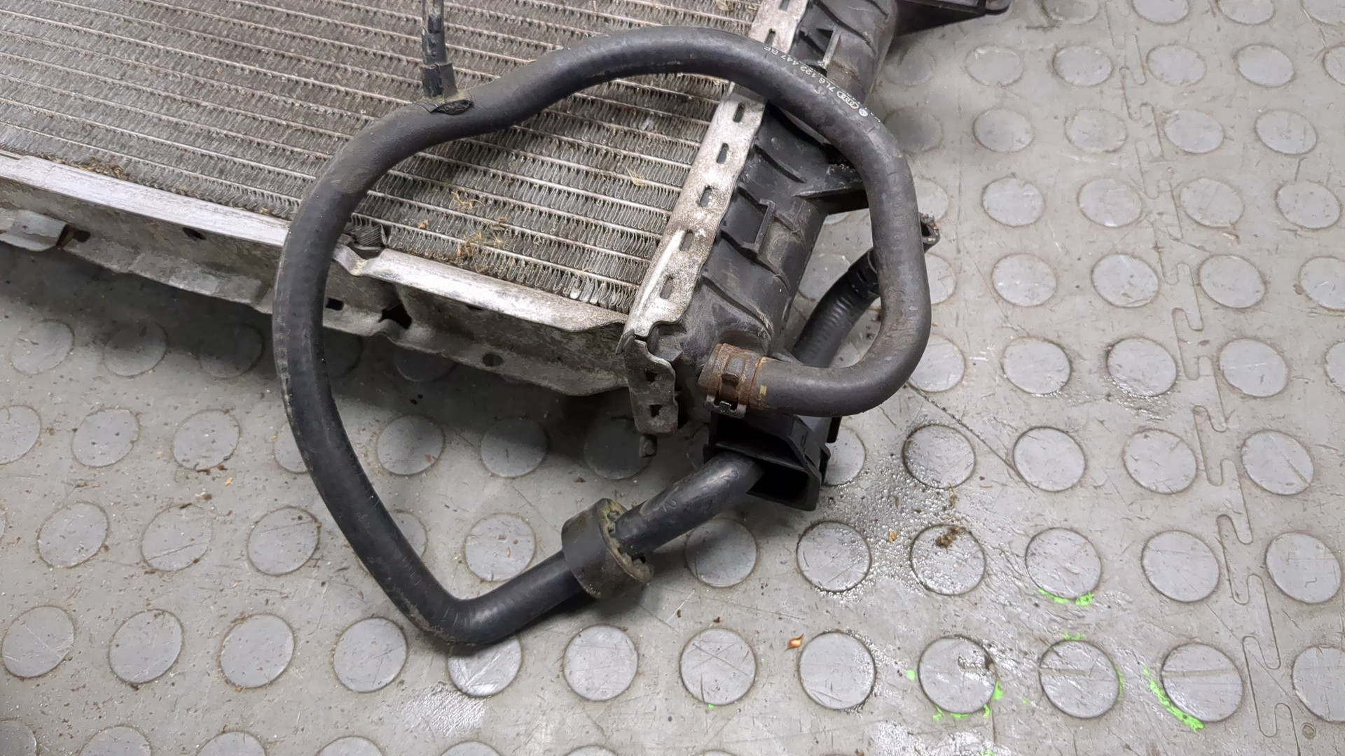 Радиатор охлаждения двигателя основной