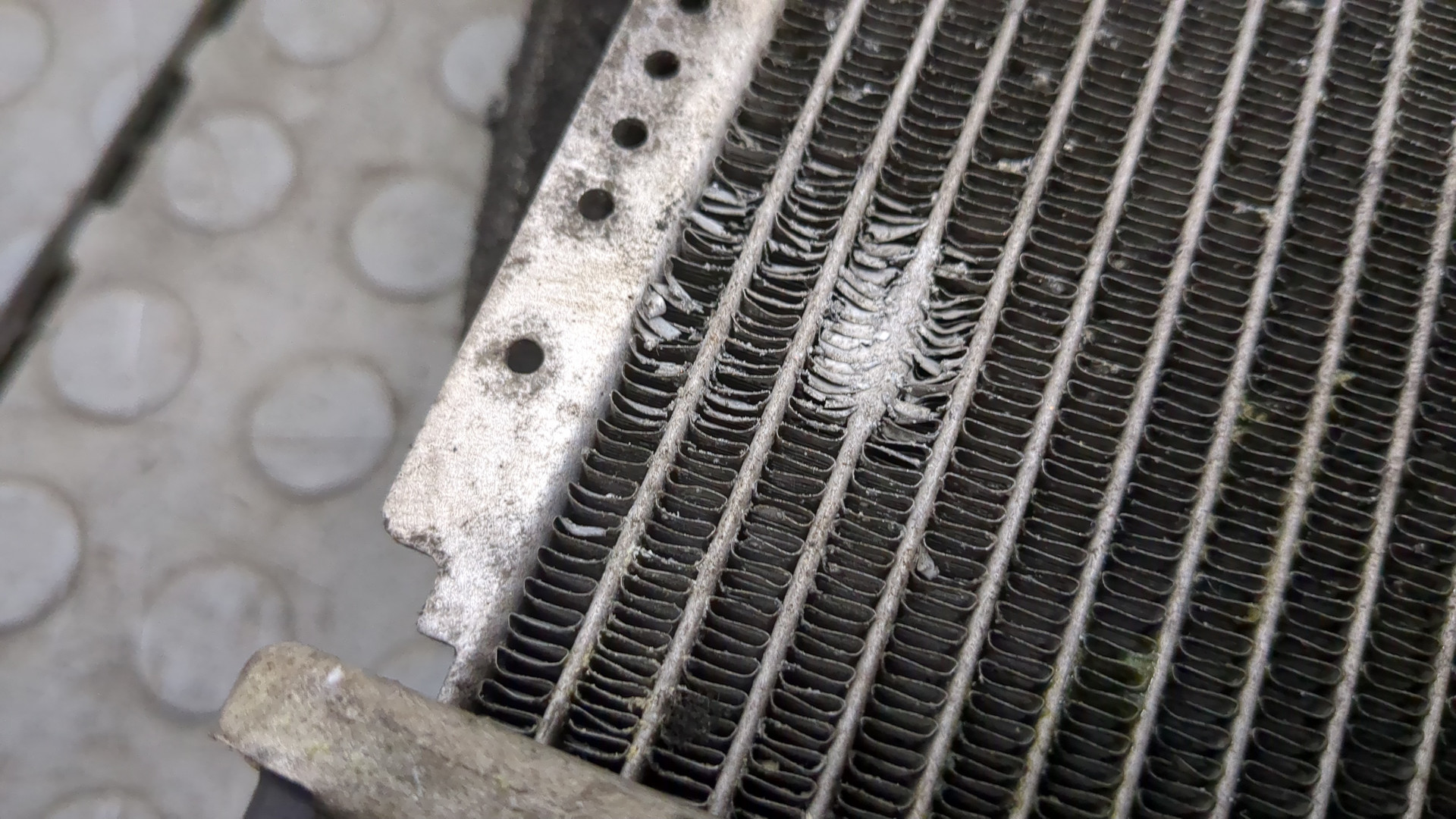 Радиатор охлаждения двигателя основной