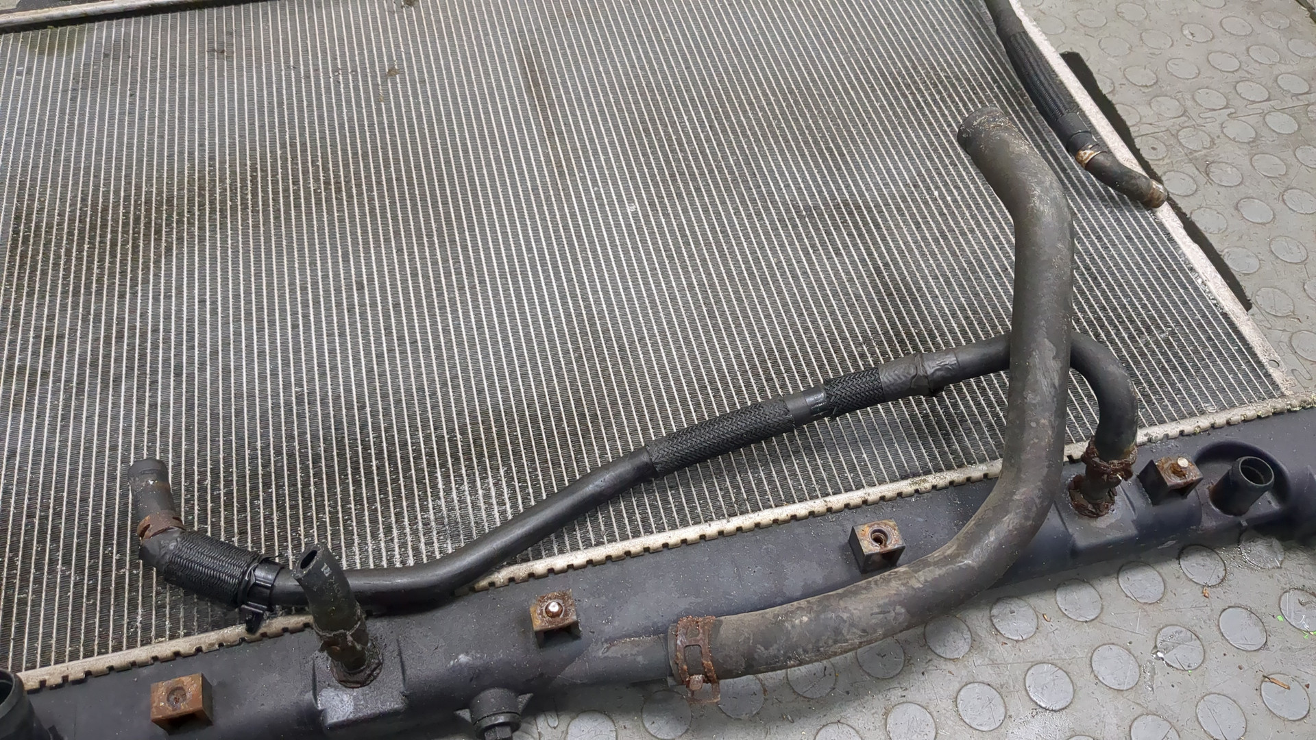 Радиатор охлаждения двигателя основной