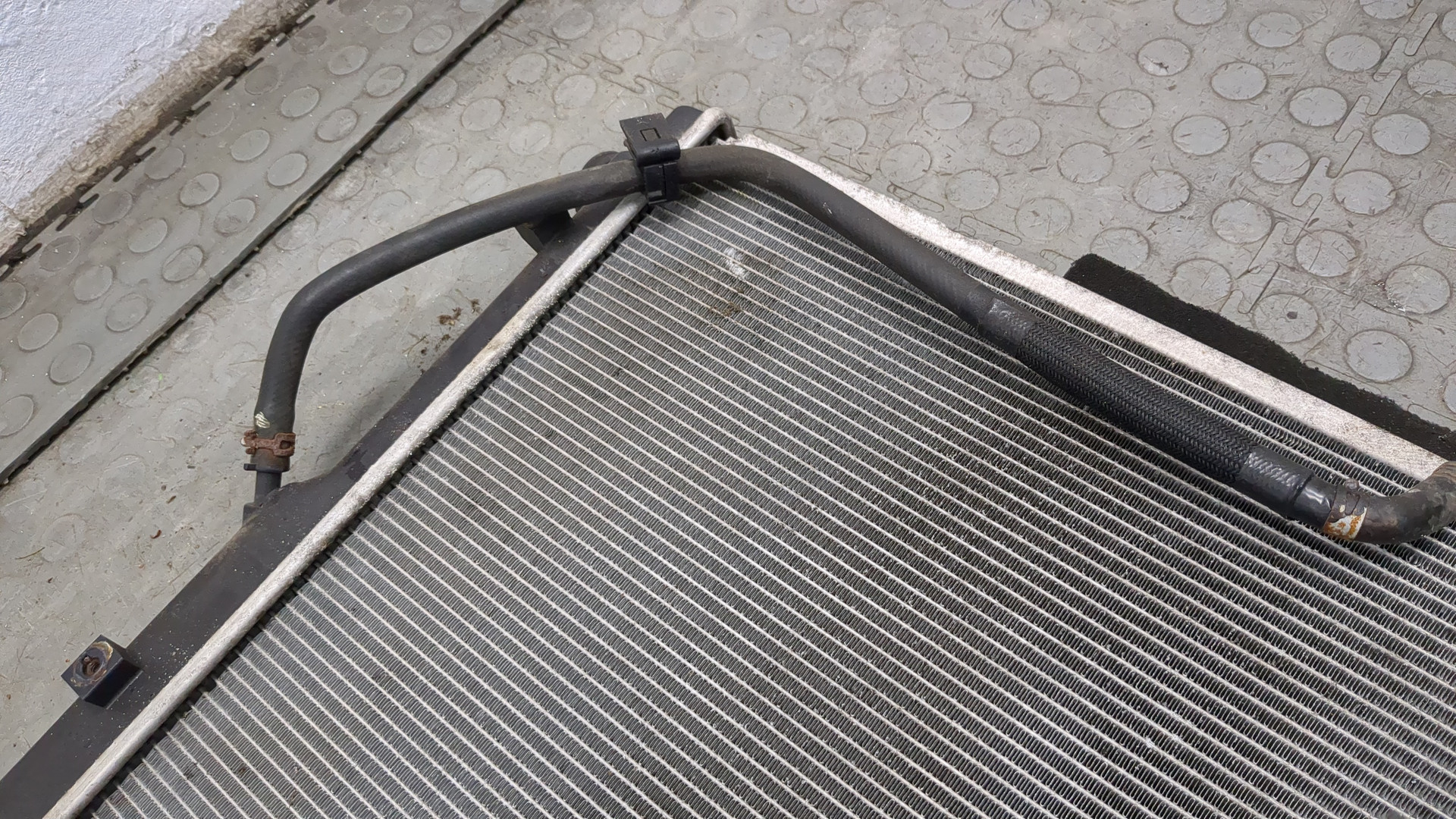 Радиатор охлаждения двигателя основной