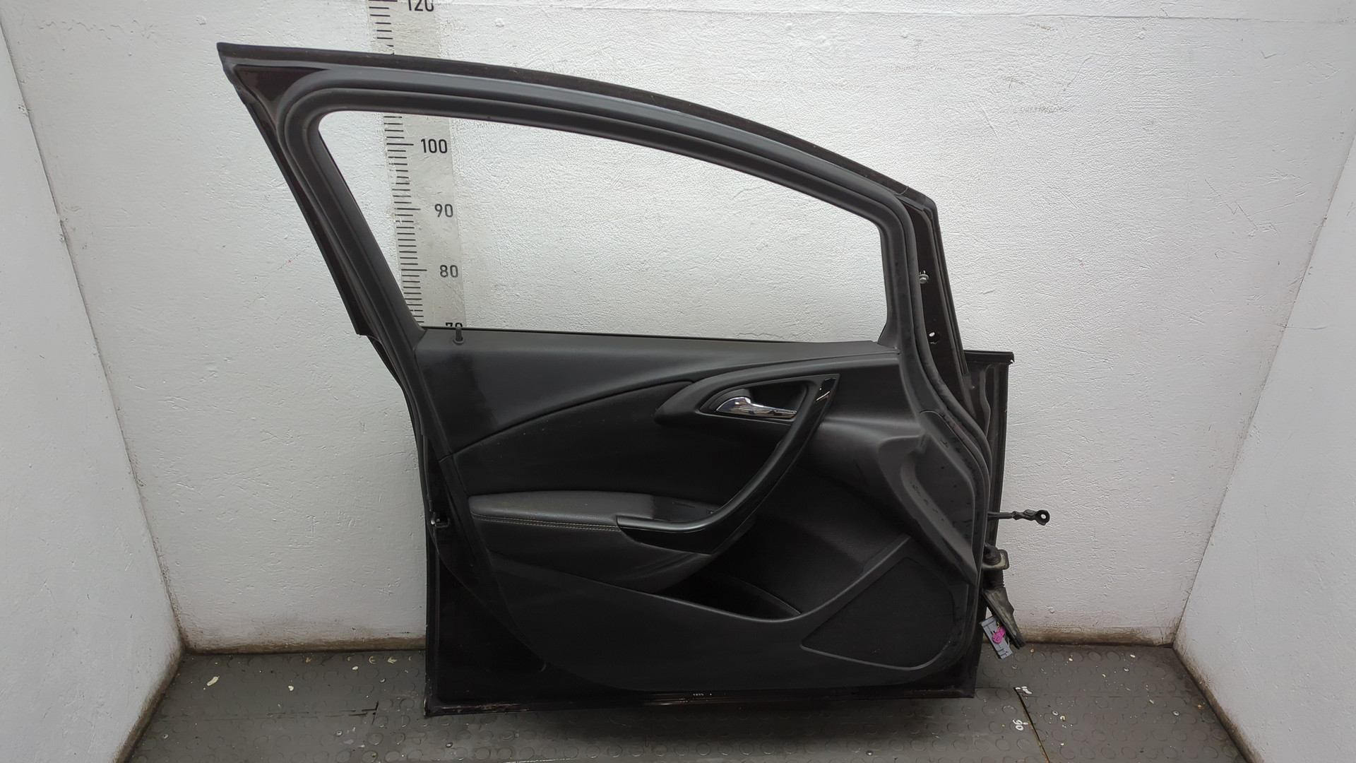 Дверь передняя левая