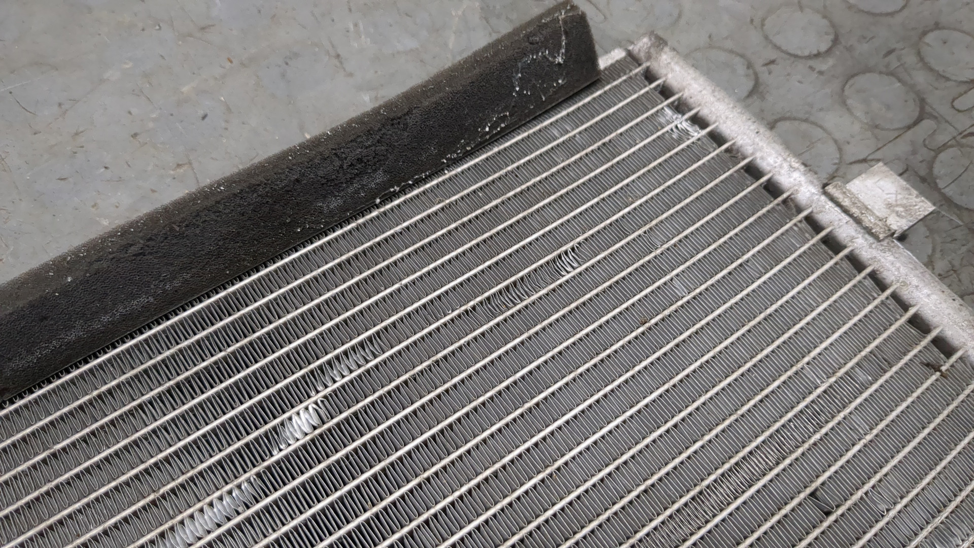 Радиатор кондиционера / конденсер