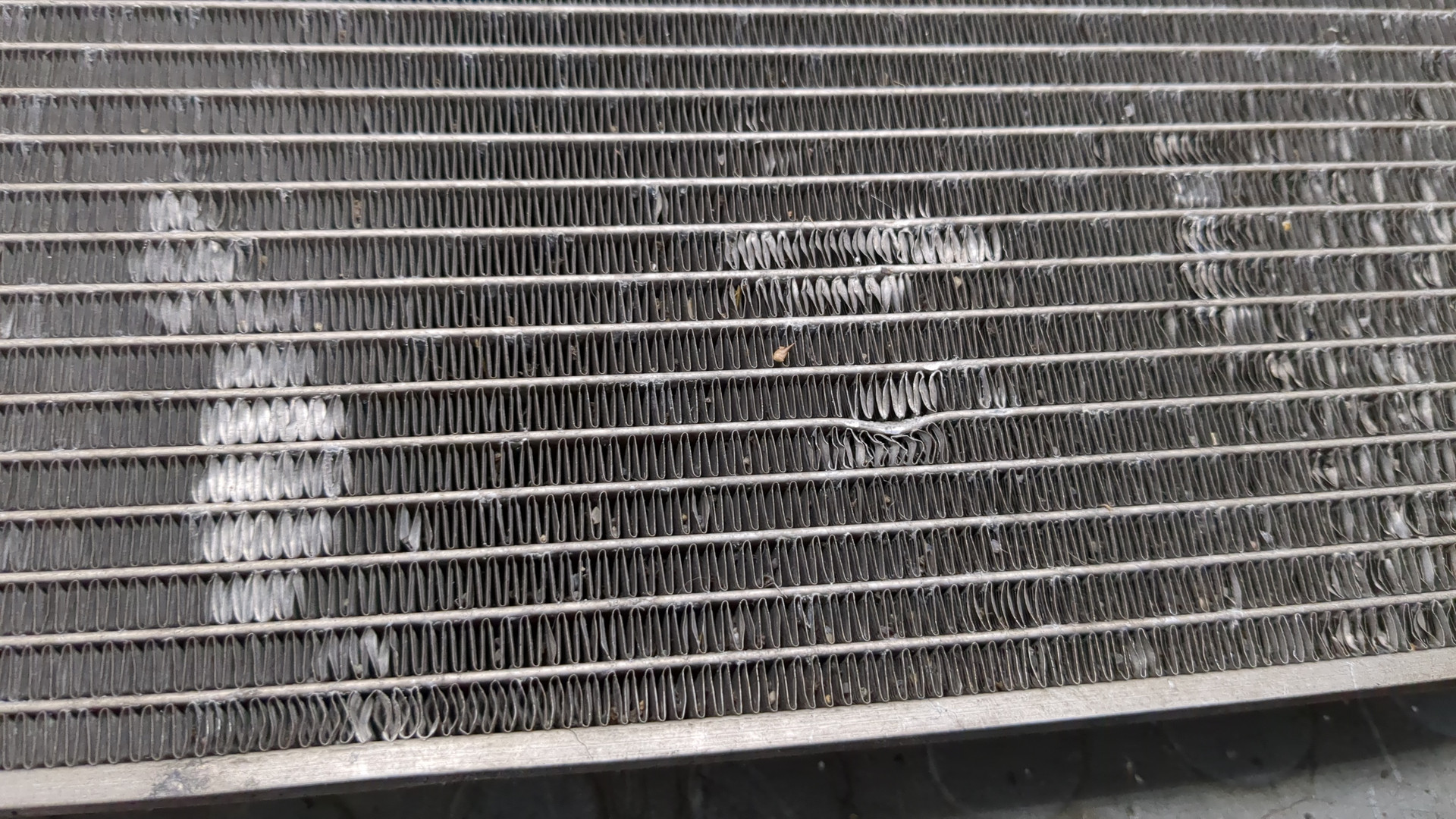 Радиатор кондиционера / конденсер