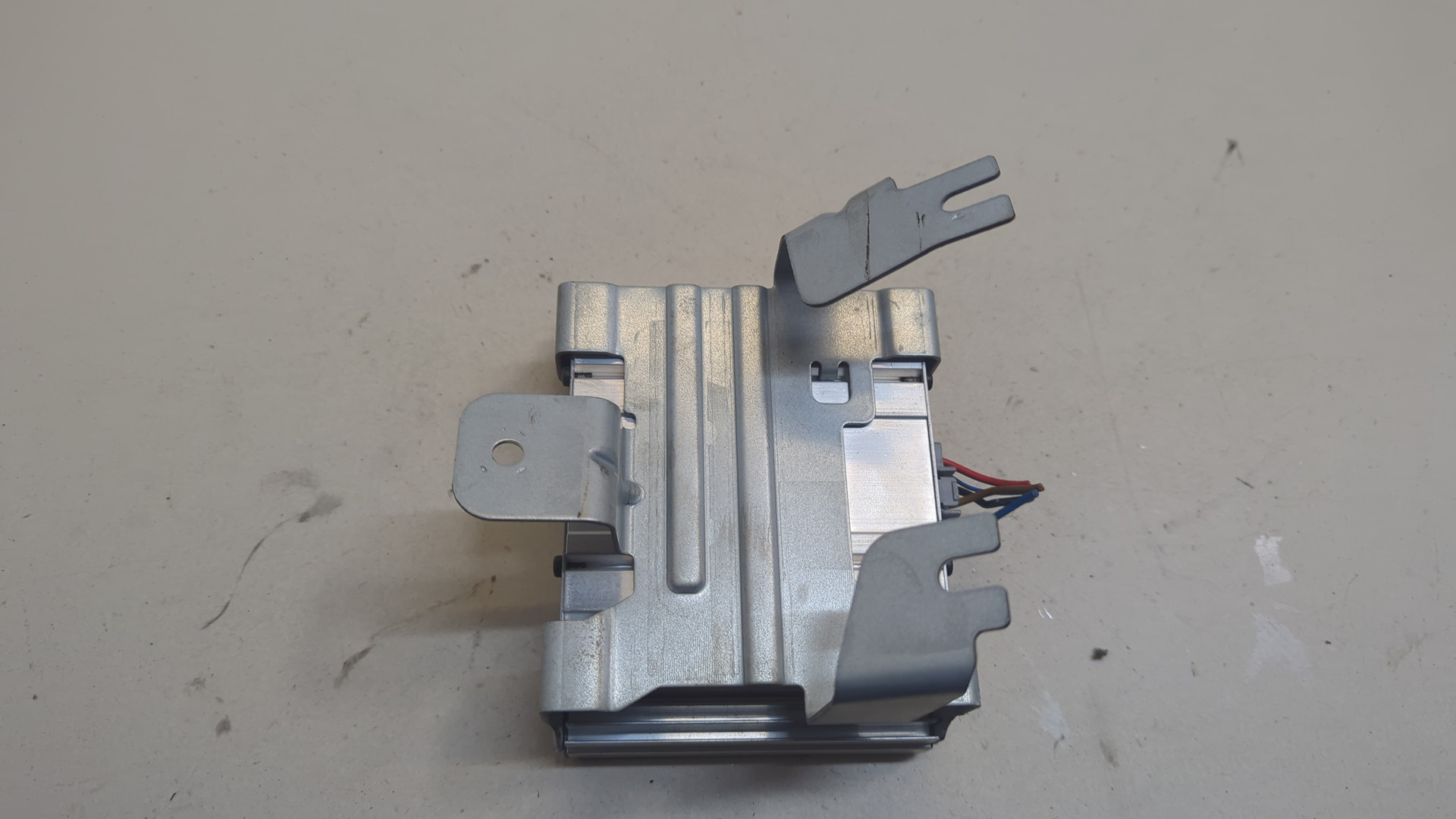 Преобразователь напряжения (адаптер)