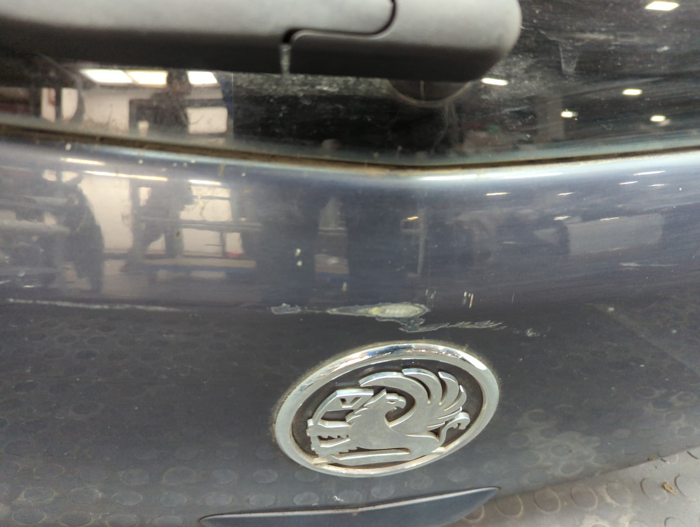 Дверь багажника