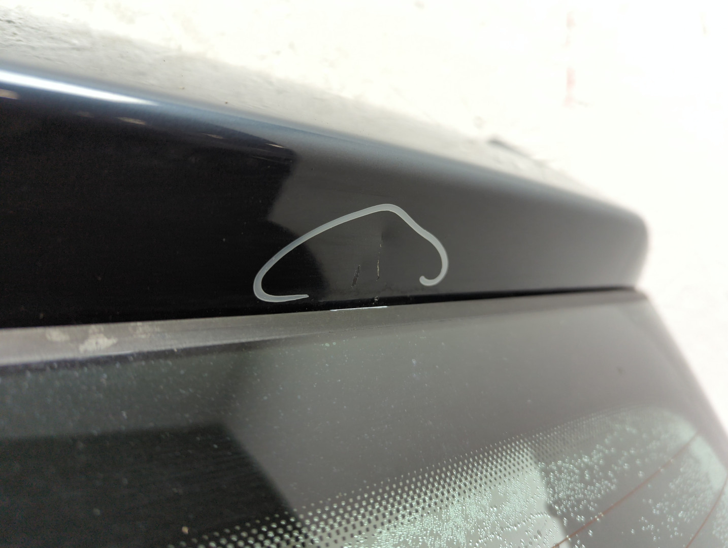 Дверь багажника