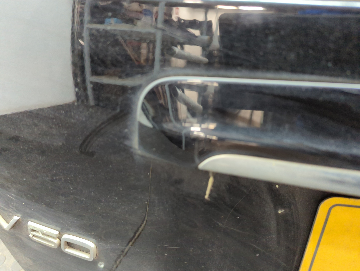 Дверь багажника