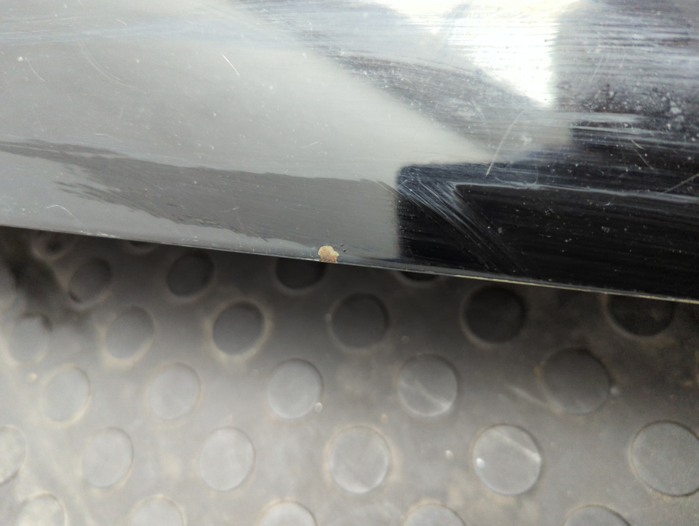 Дверь багажника