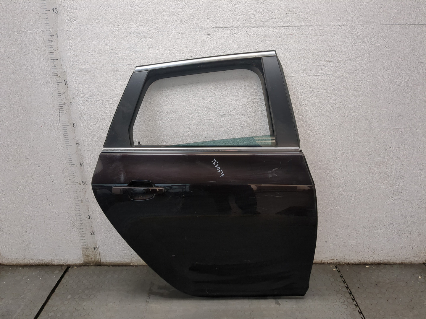 Дверь задняя правая