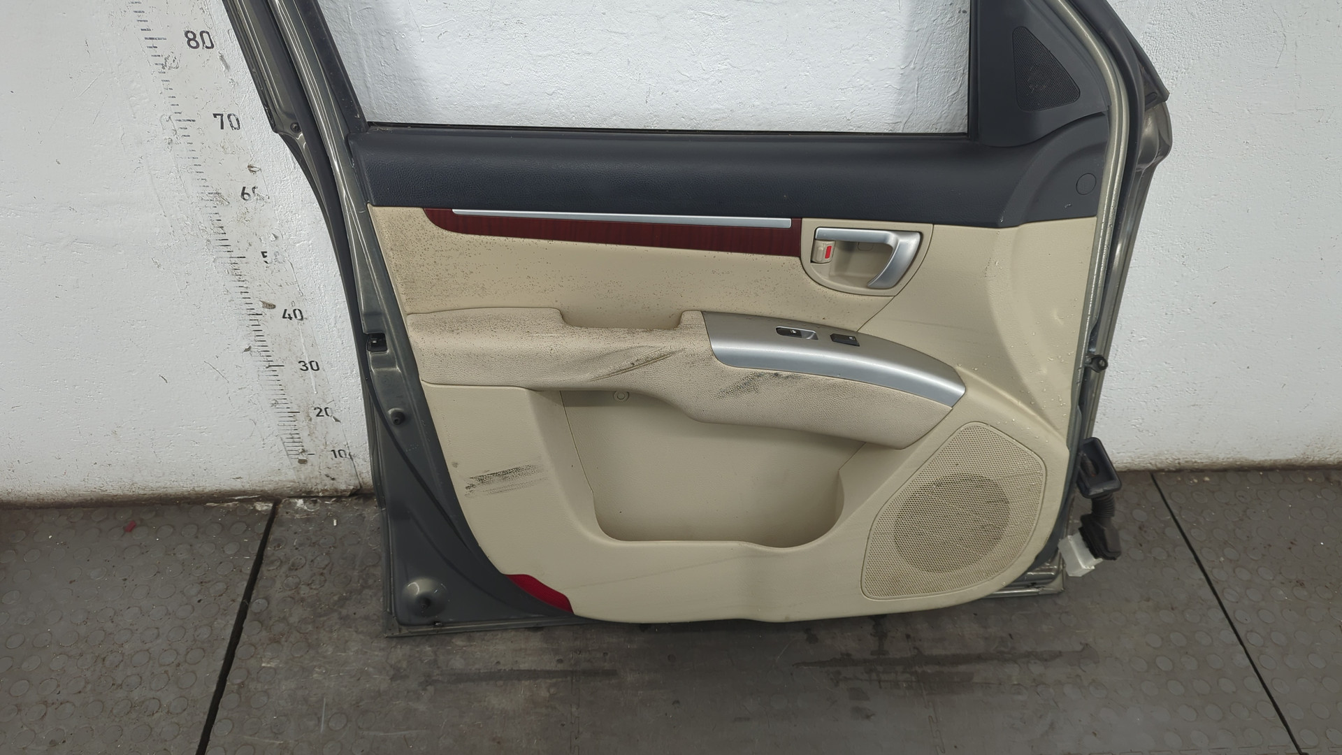 Дверь передняя левая