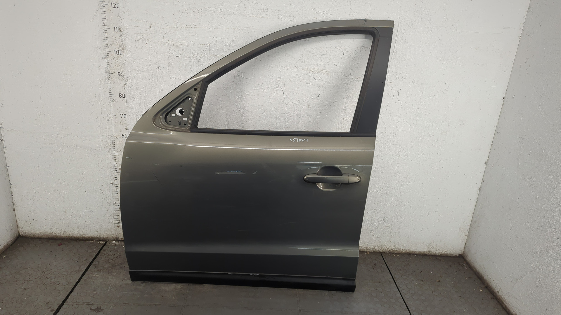 Дверь передняя левая