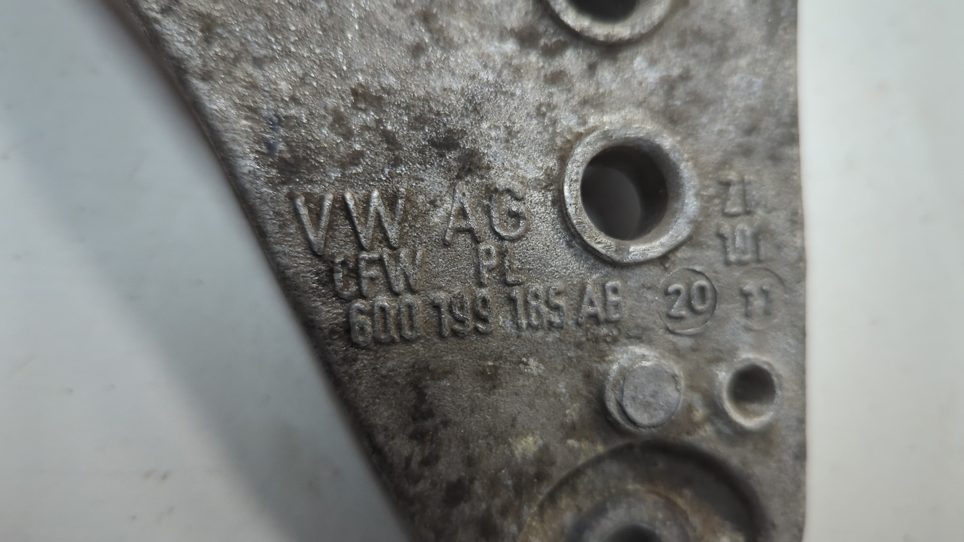 Кронштейн двигателя