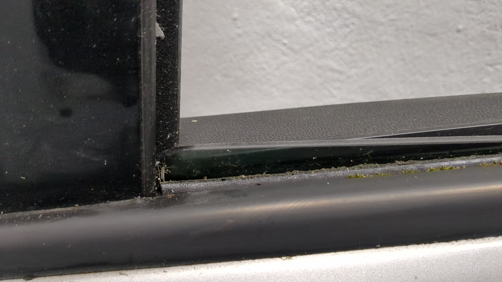 Дверь задняя левая