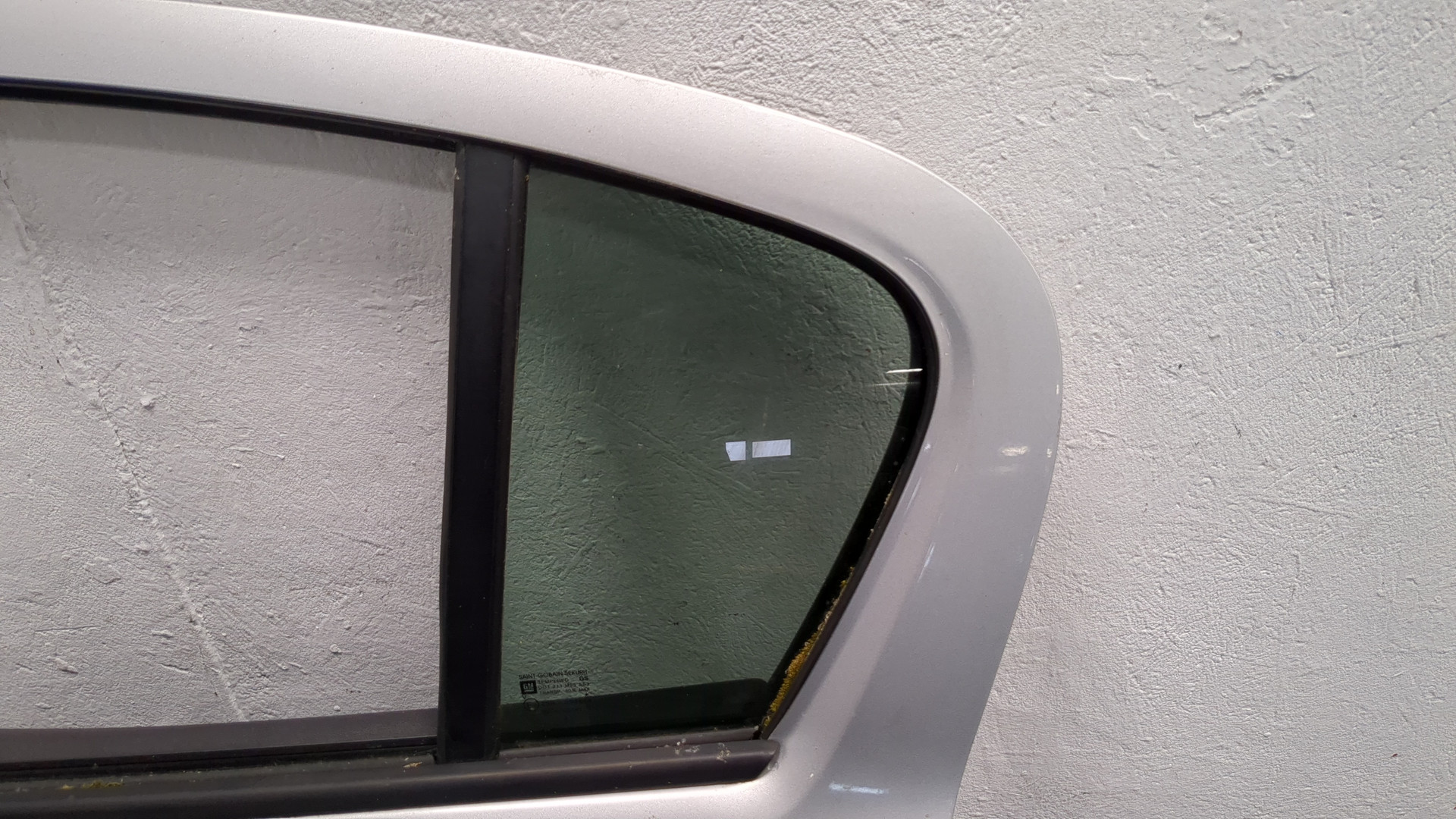 Дверь задняя левая