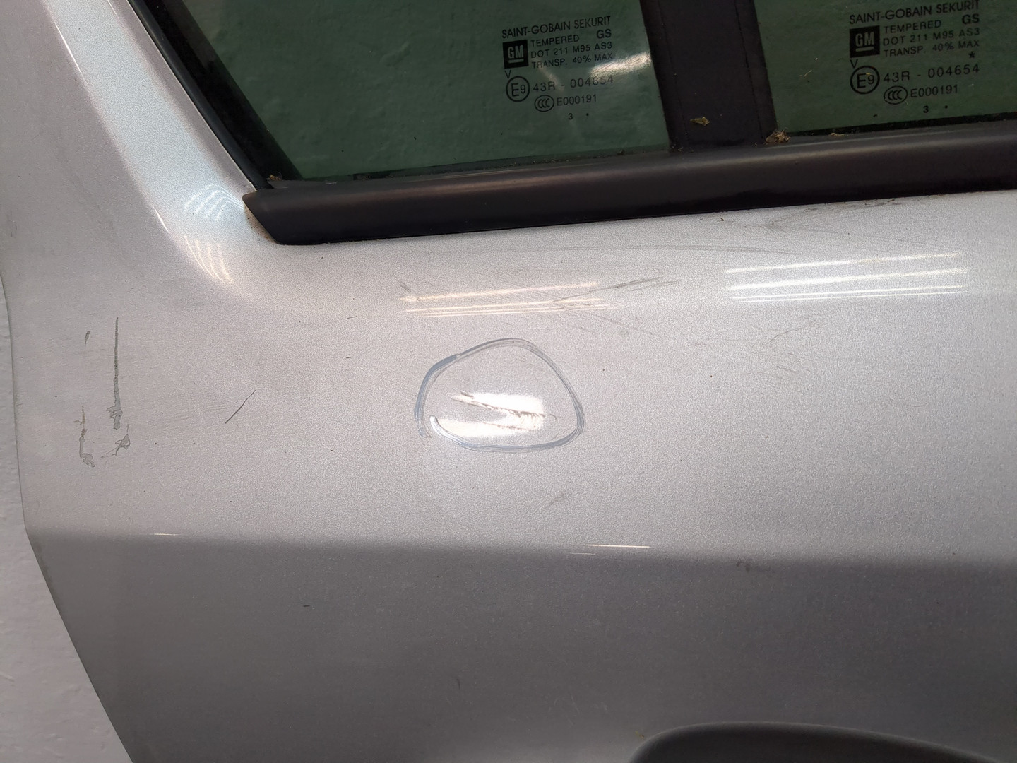 Дверь задняя правая