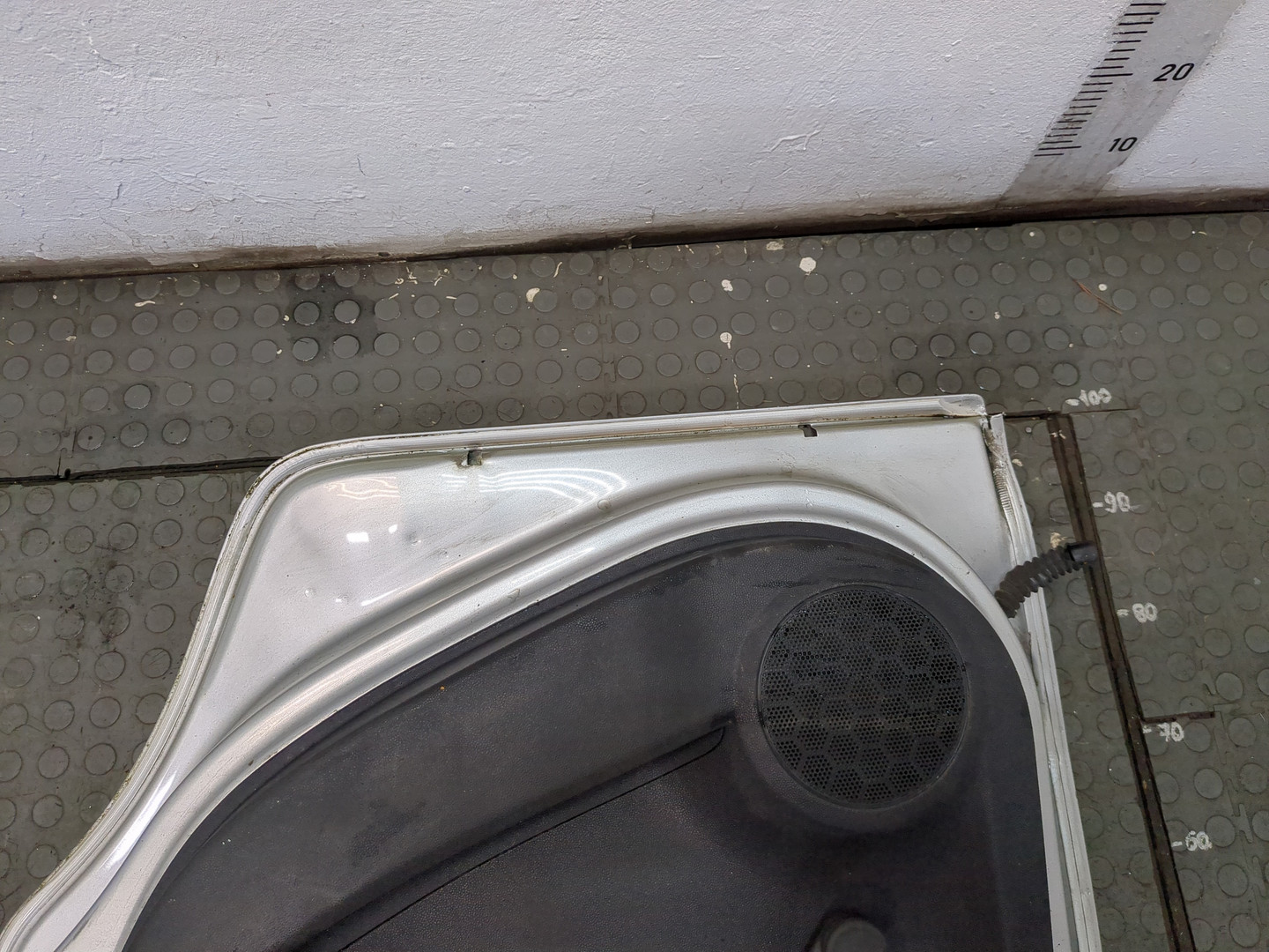 Дверь задняя правая