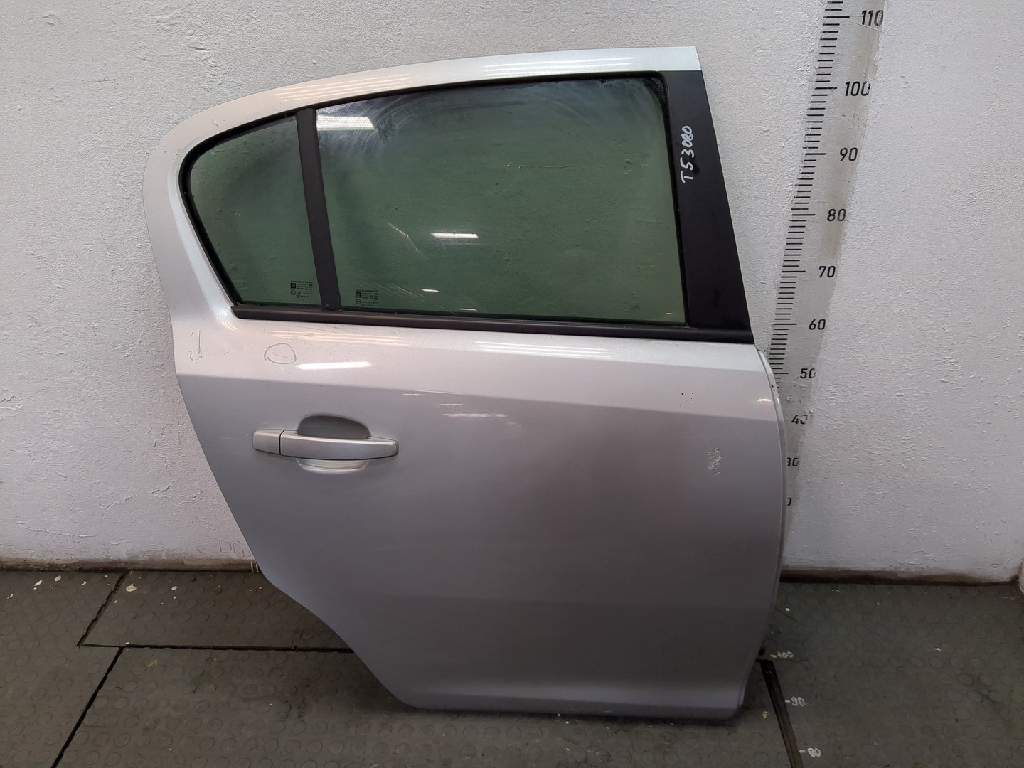 Дверь задняя правая