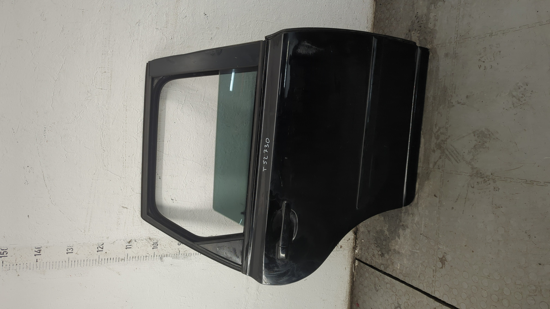 Дверь задняя правая