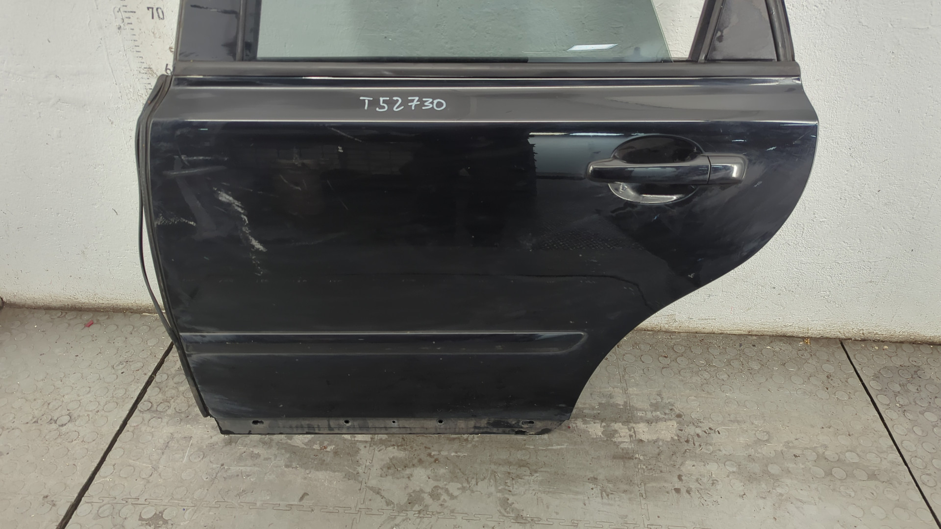 Дверь задняя левая