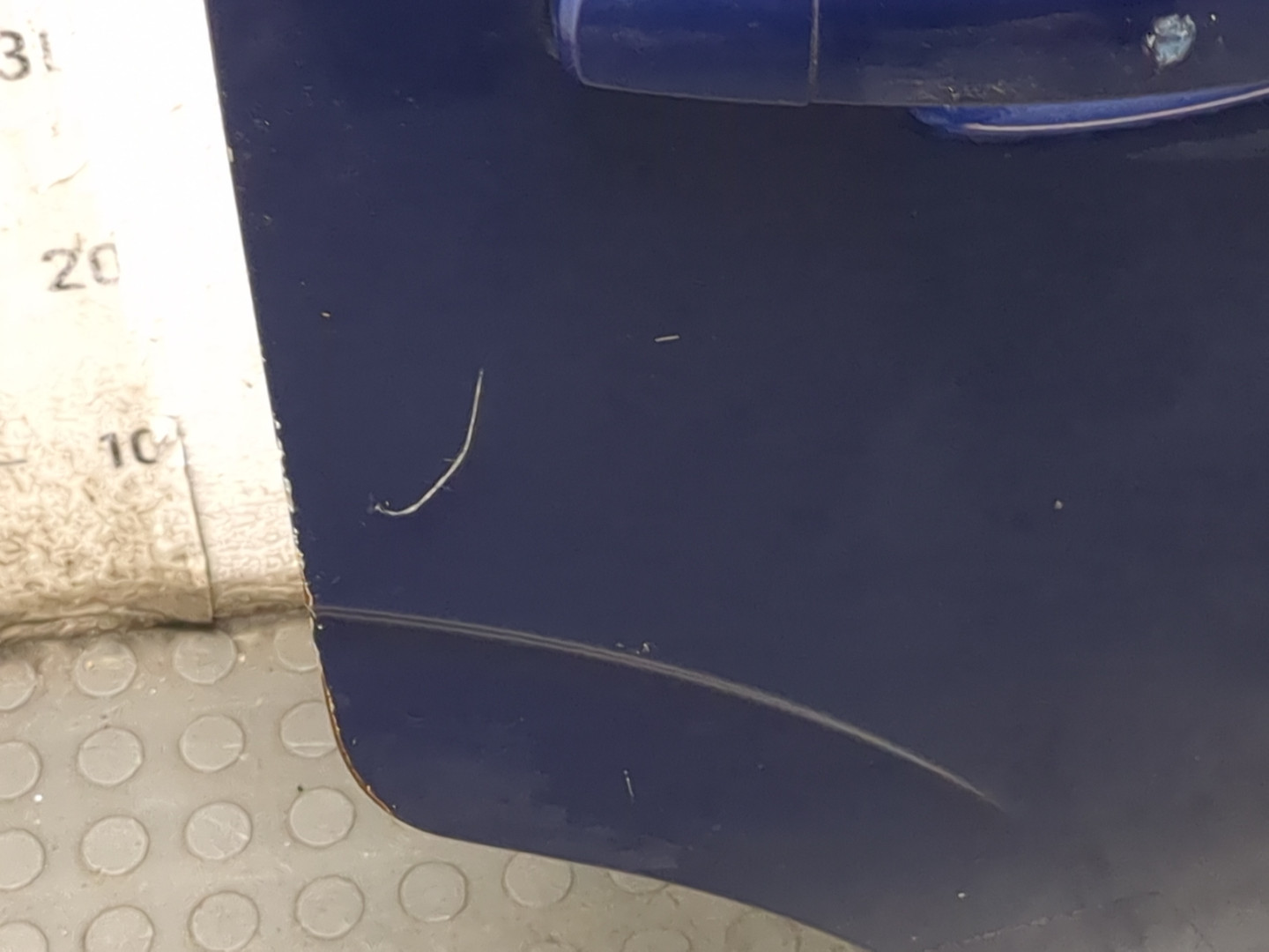 Дверь задняя правая