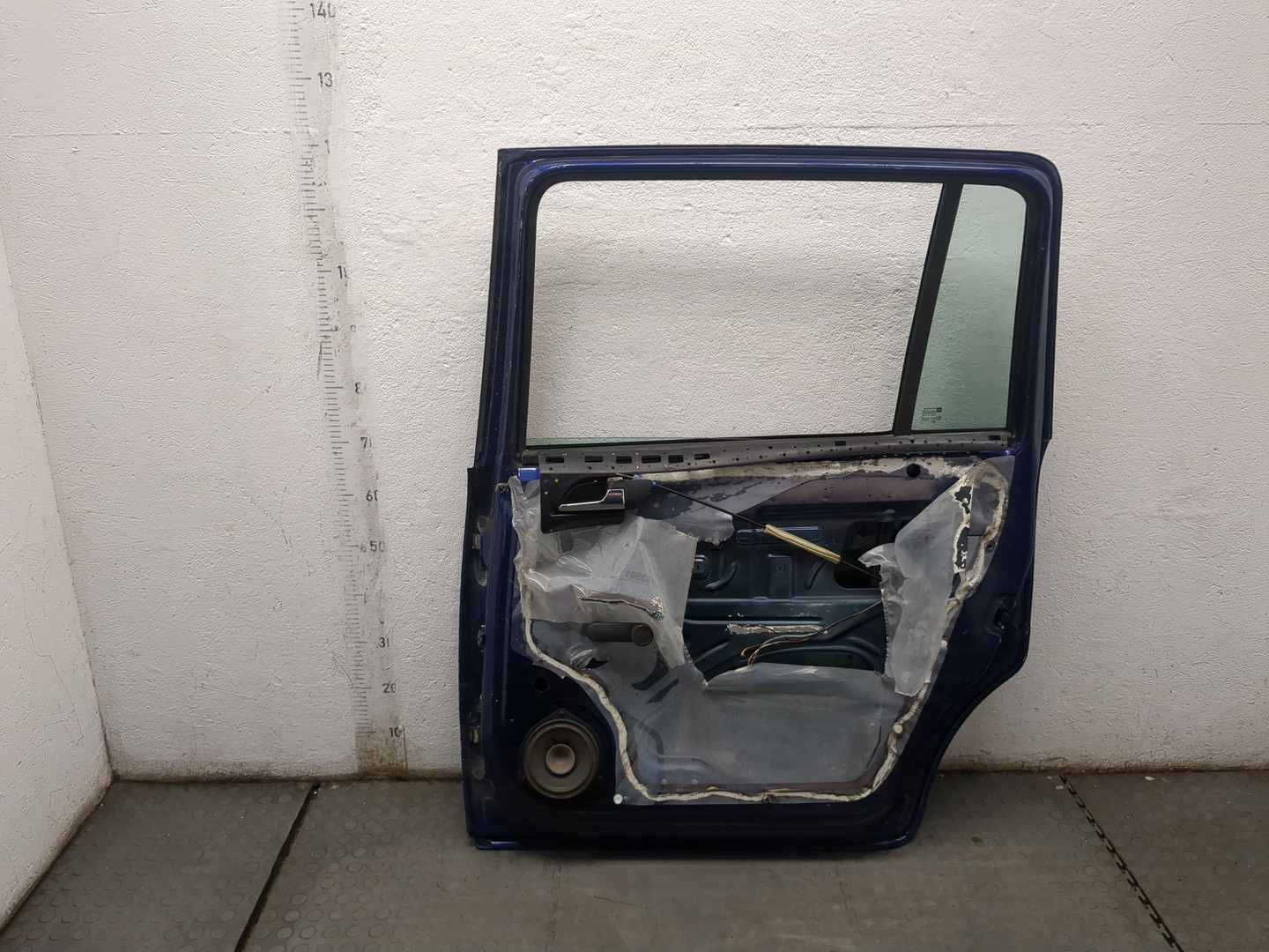Дверь задняя правая