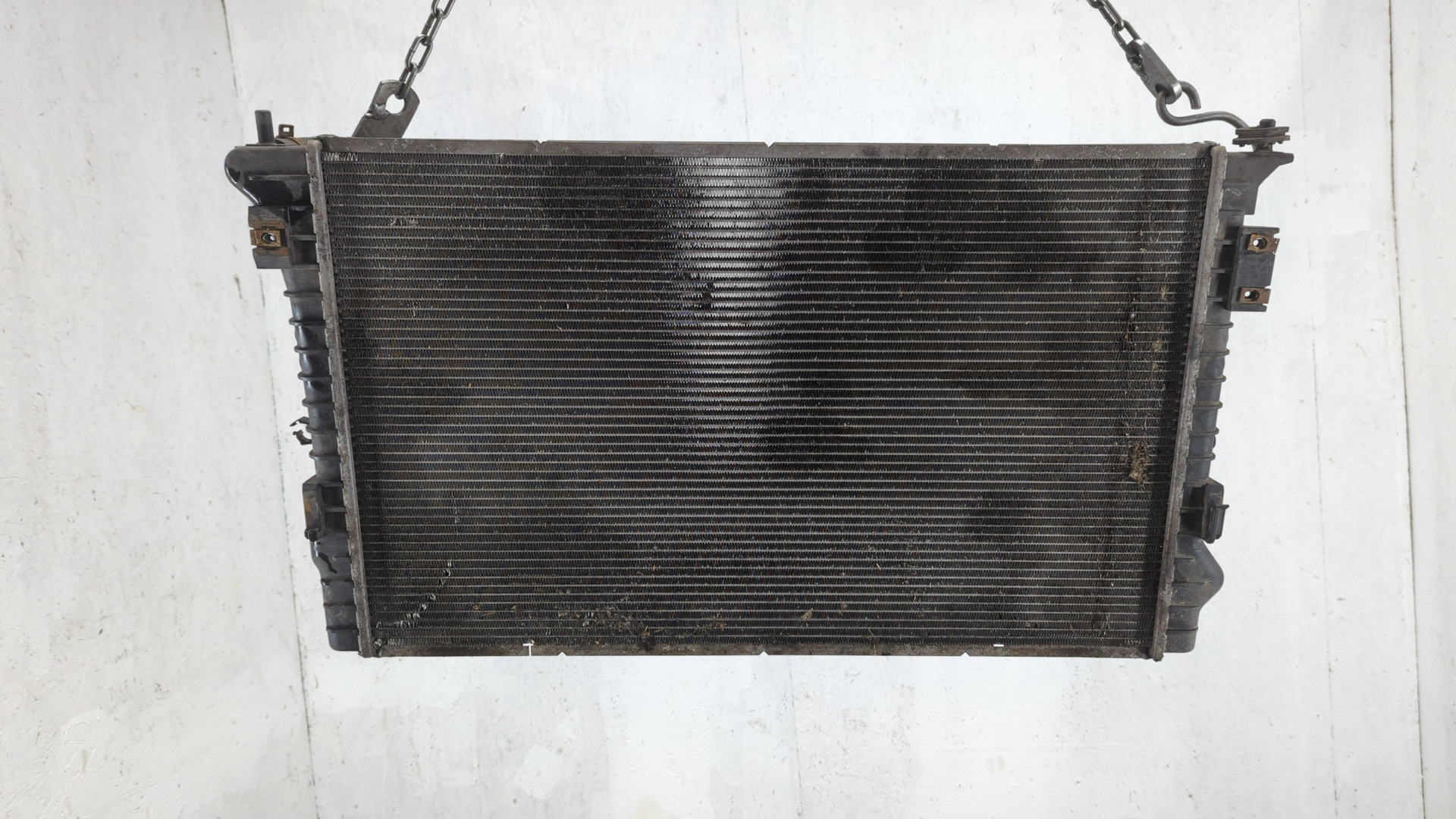 Радиатор охлаждения двигателя основной