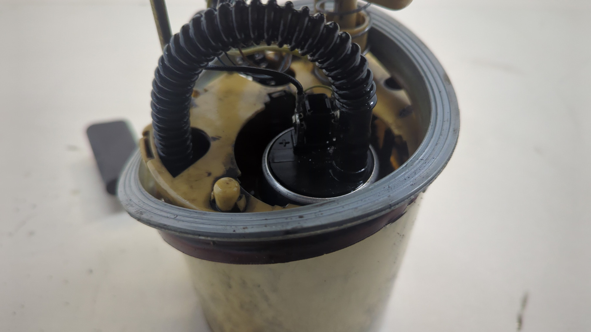 Насос топливный электрический