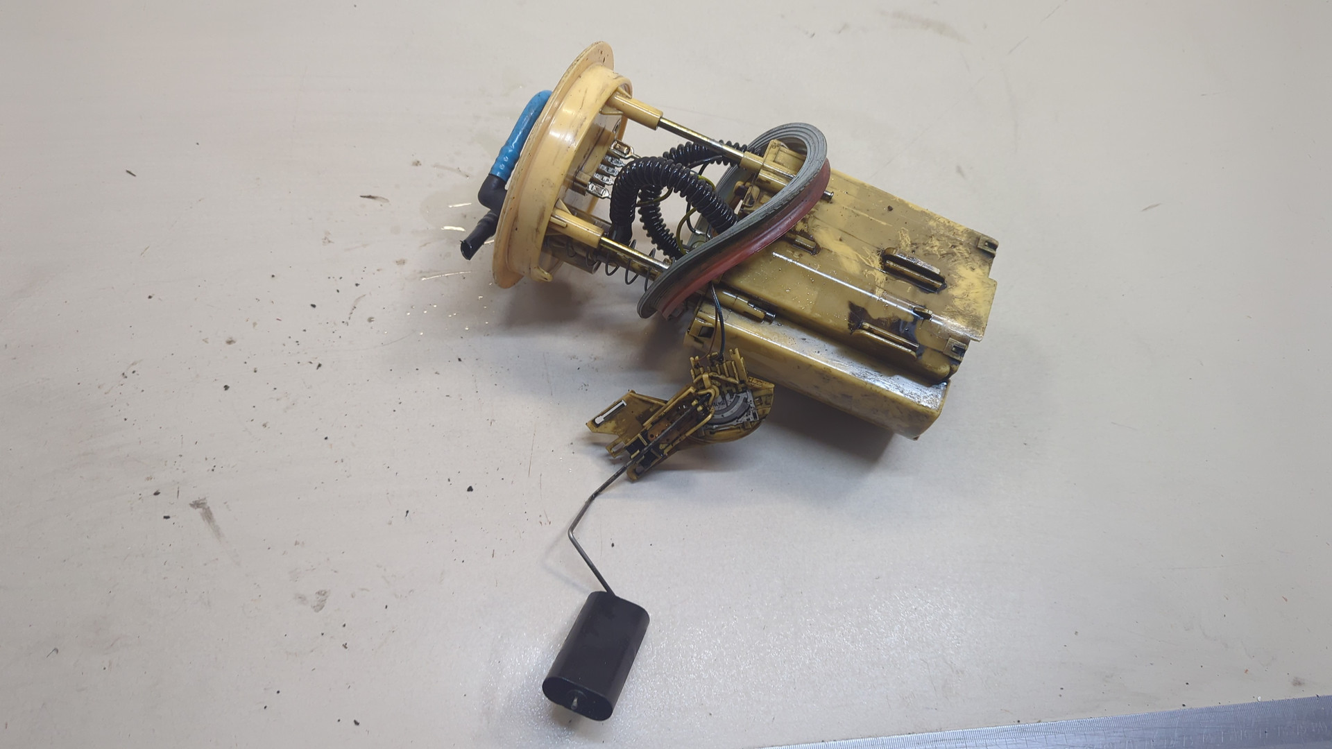 Насос топливный электрический