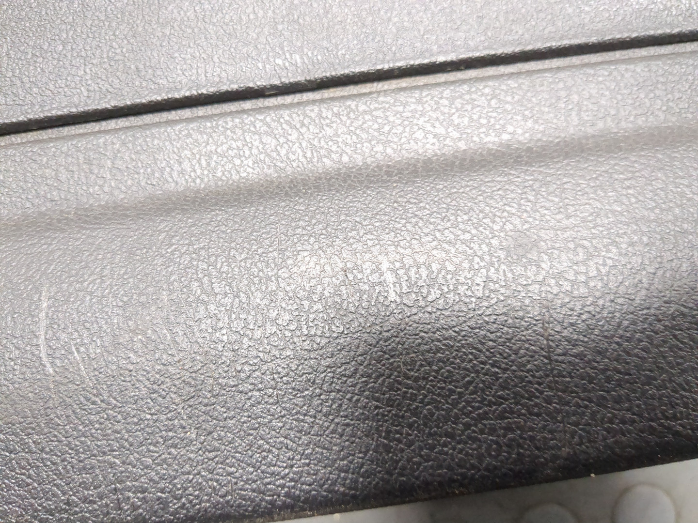 Обшивка двери багажника