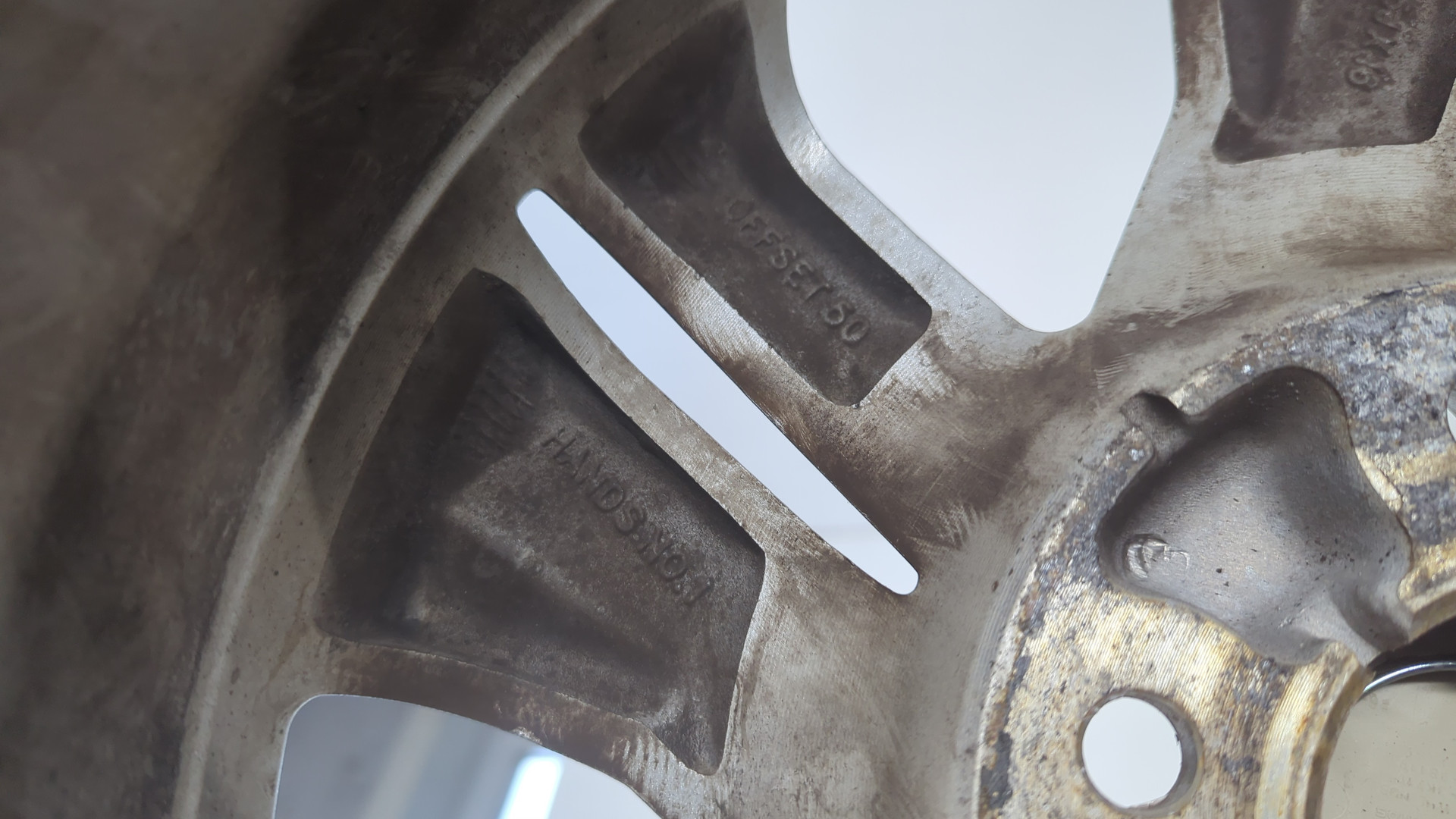 Диск колесный литой легкий сплав