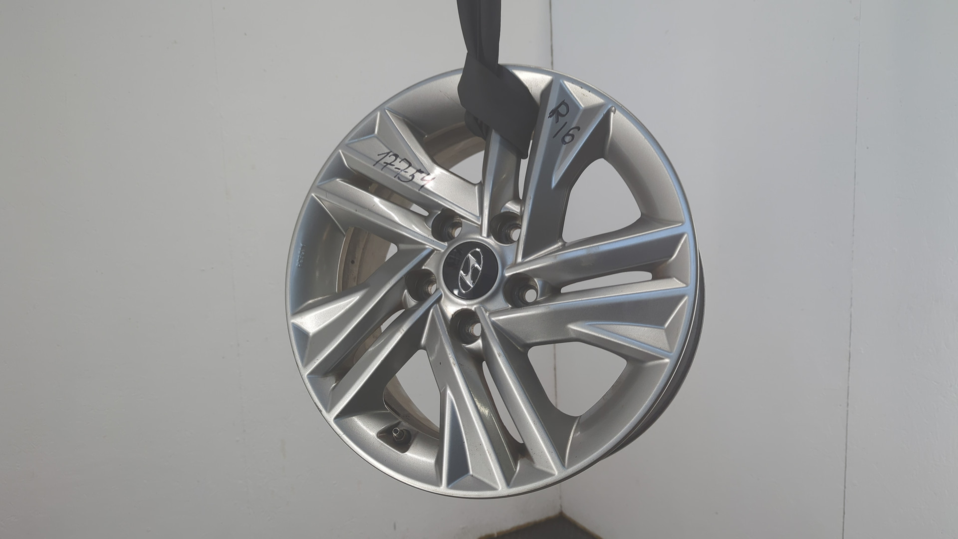 Диск колесный литой легкий сплав