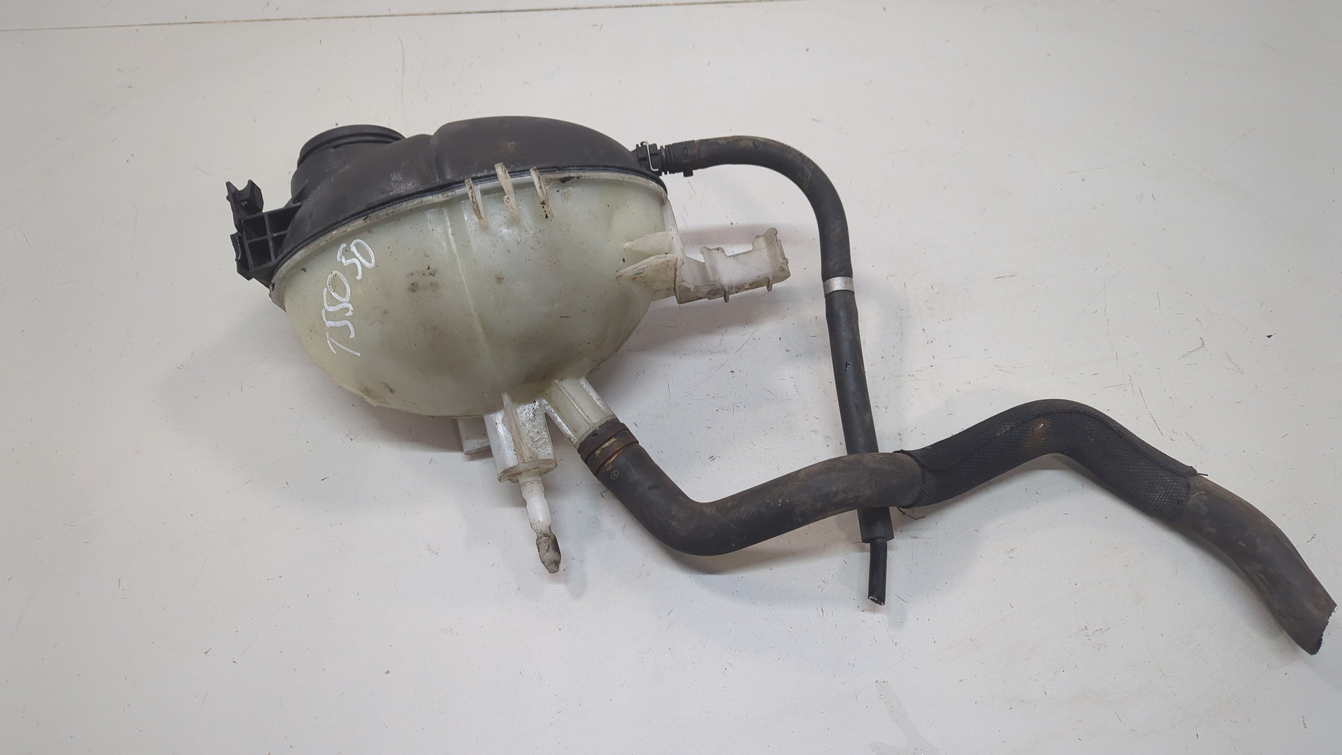 Бачок расширительный