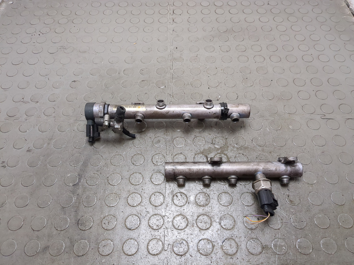 Рейка топливная (рампа)