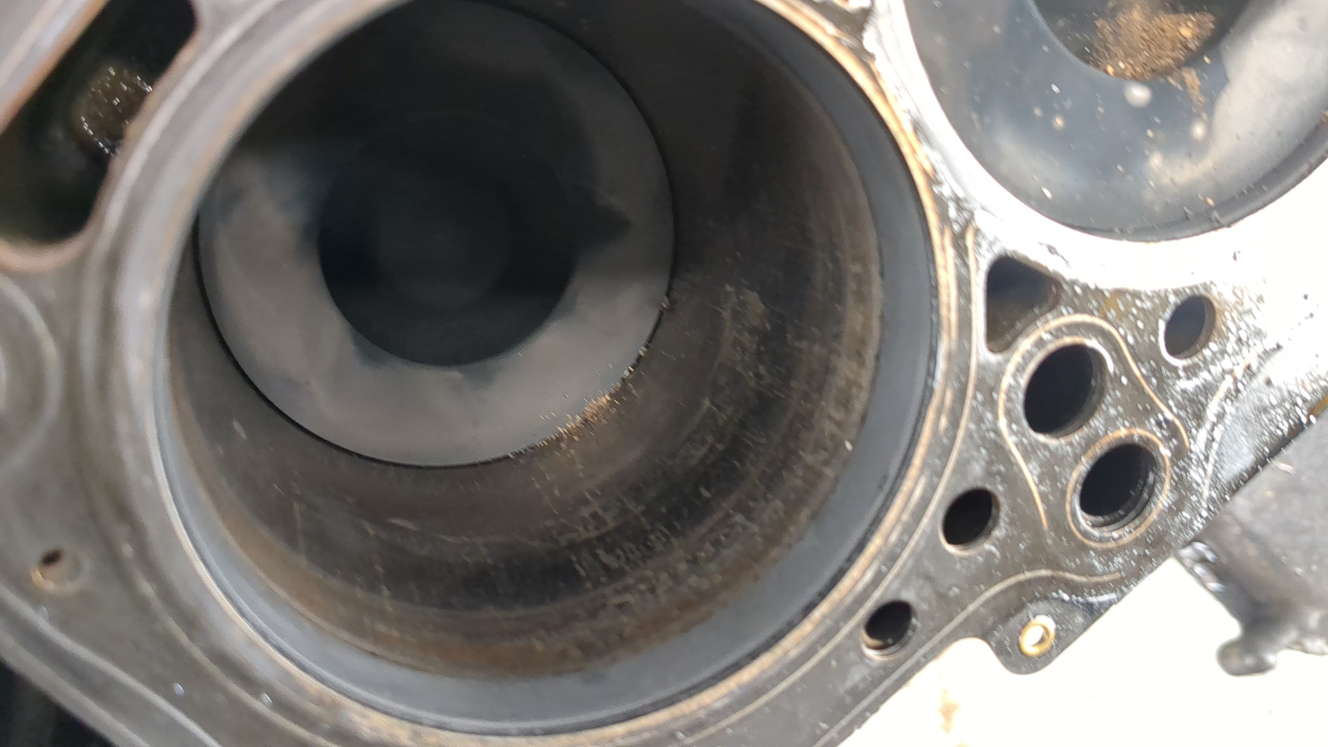 Блок двигателя