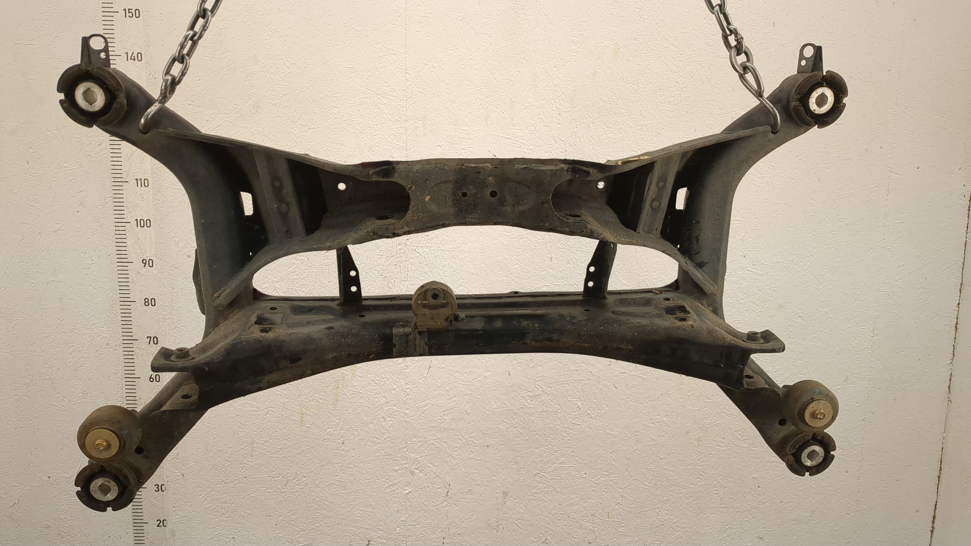 Балка задняя