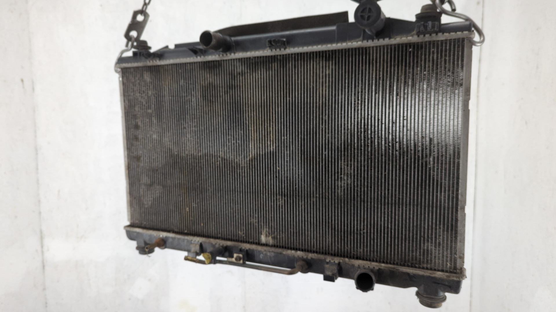 Радиатор охлаждения двигателя основной