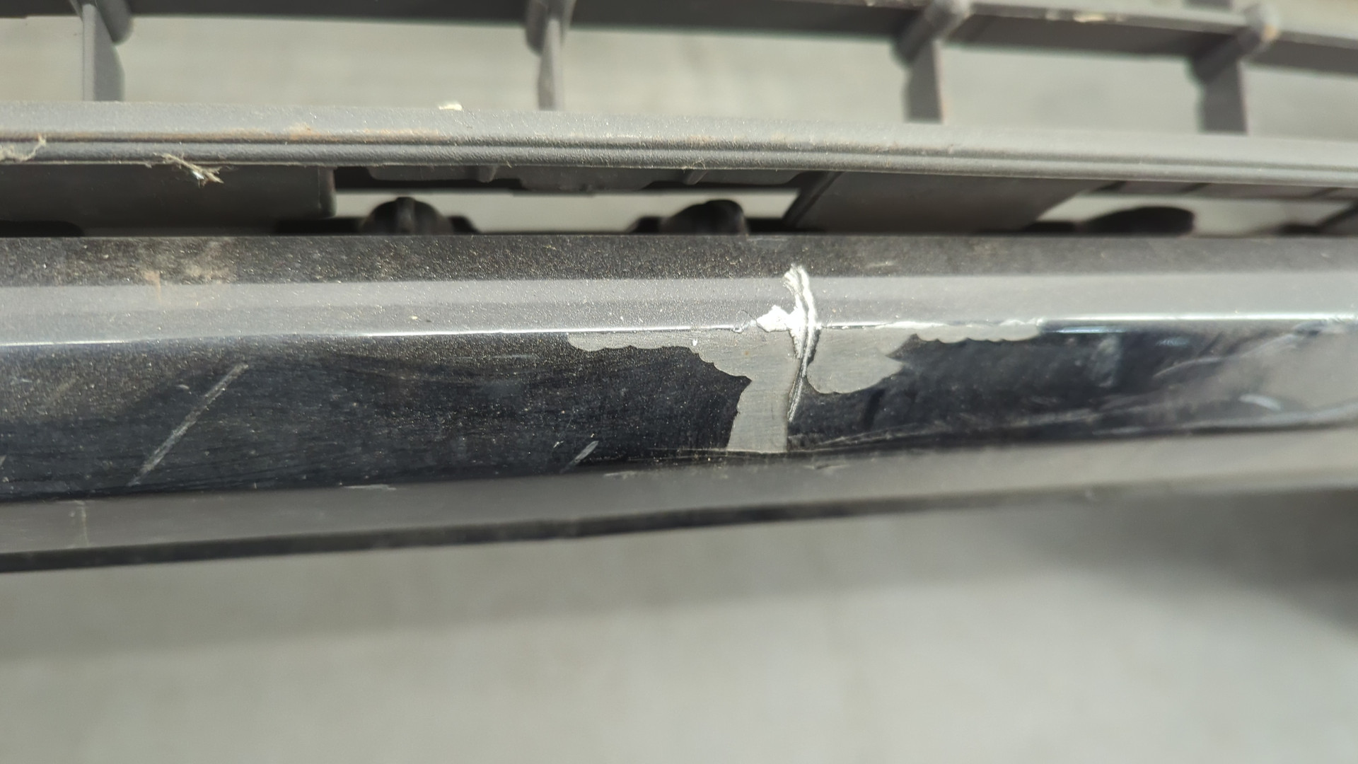 Бампер передний