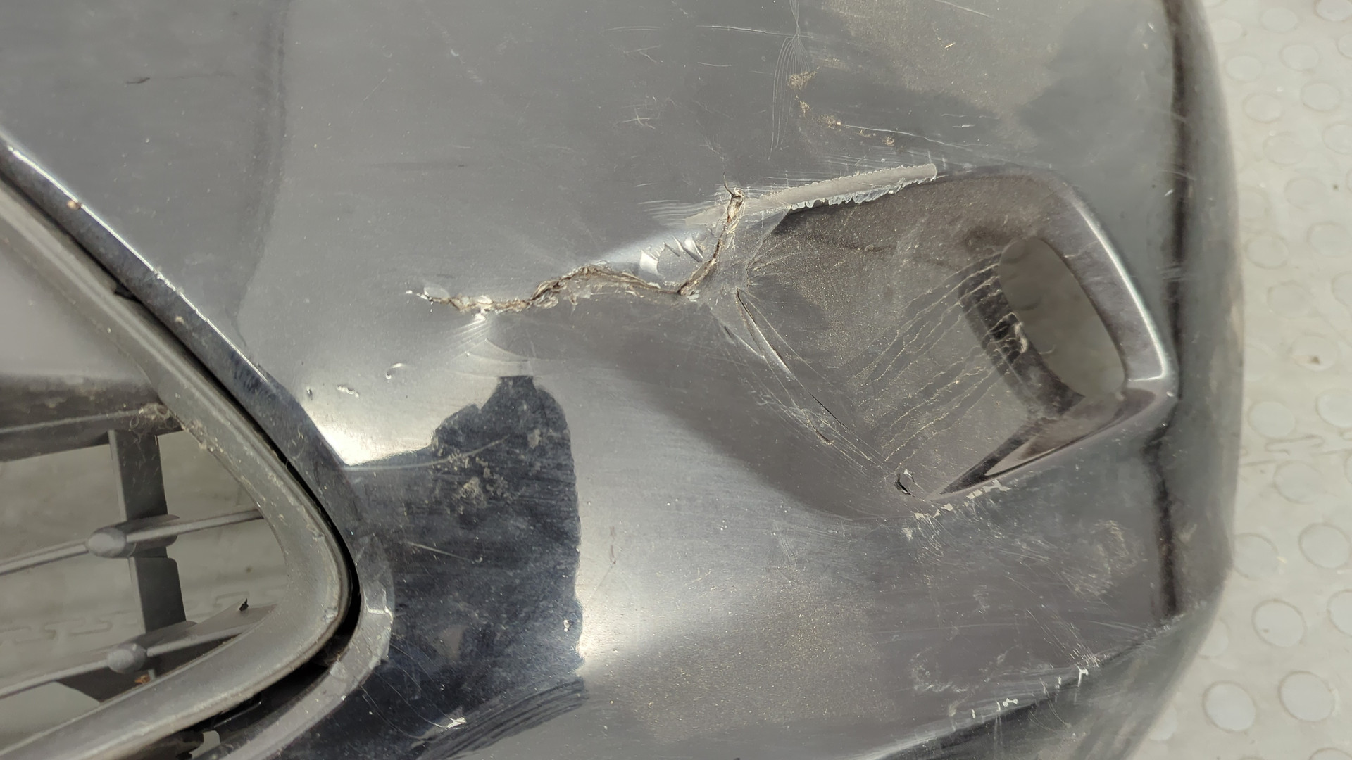 Бампер передний